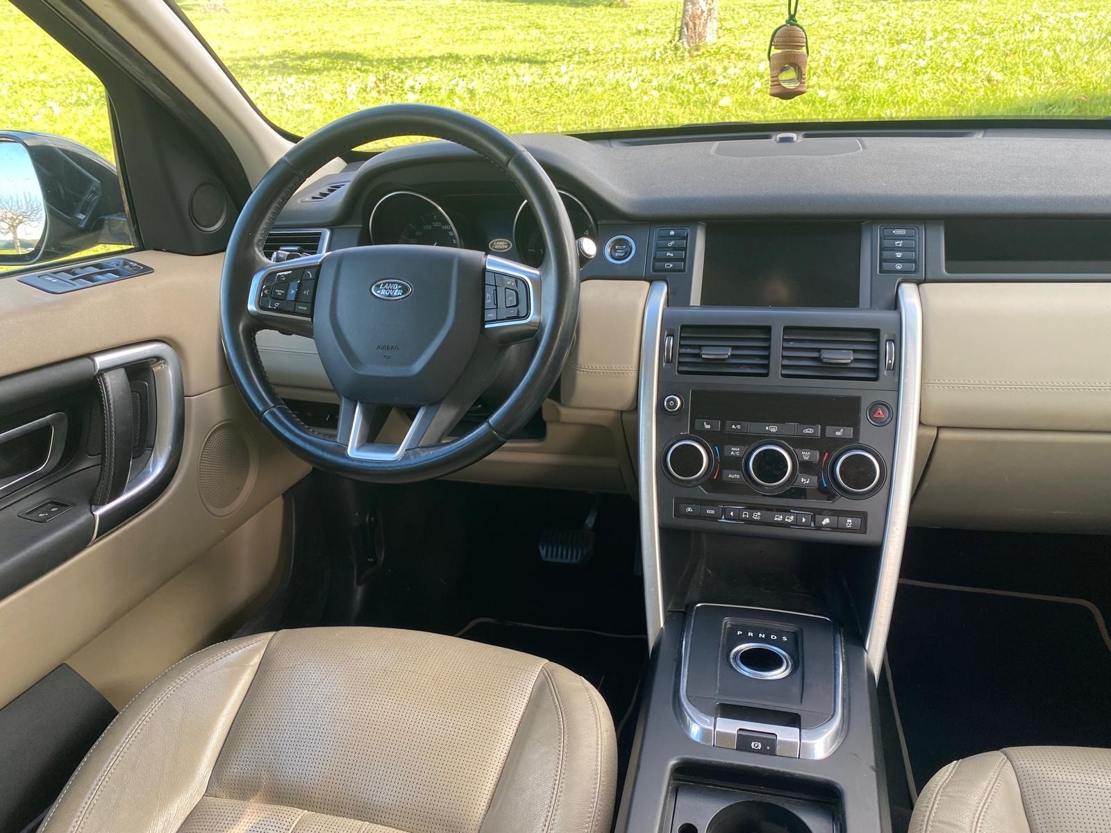 LAND ROVER Discovery Sport 2.0 TD4 HSE Luxury-image-13