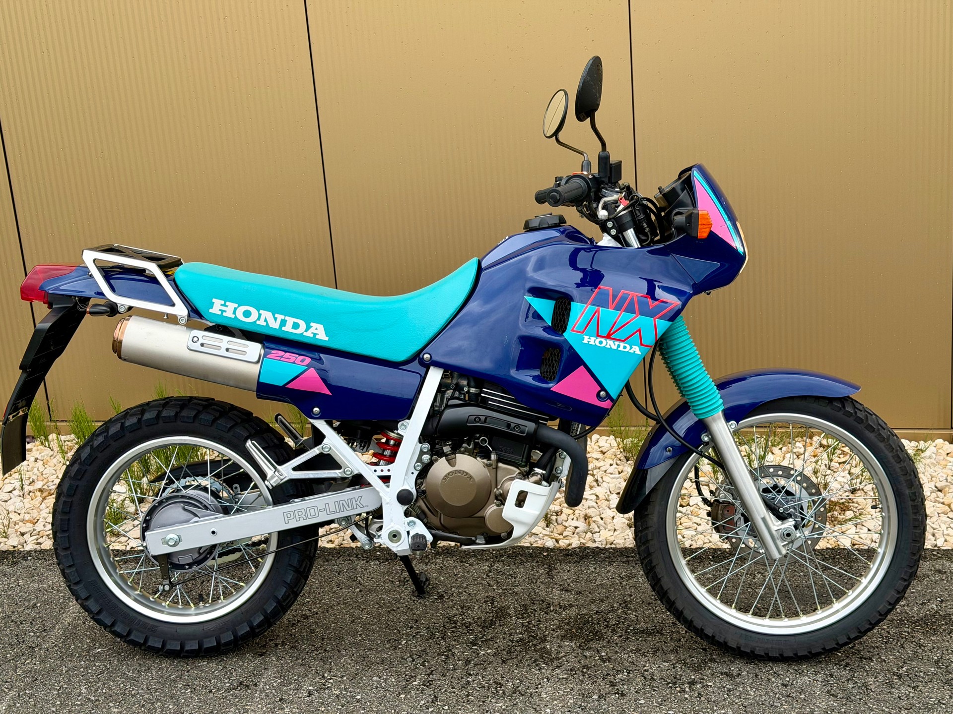HONDA NX 250 M-showroom-element-3