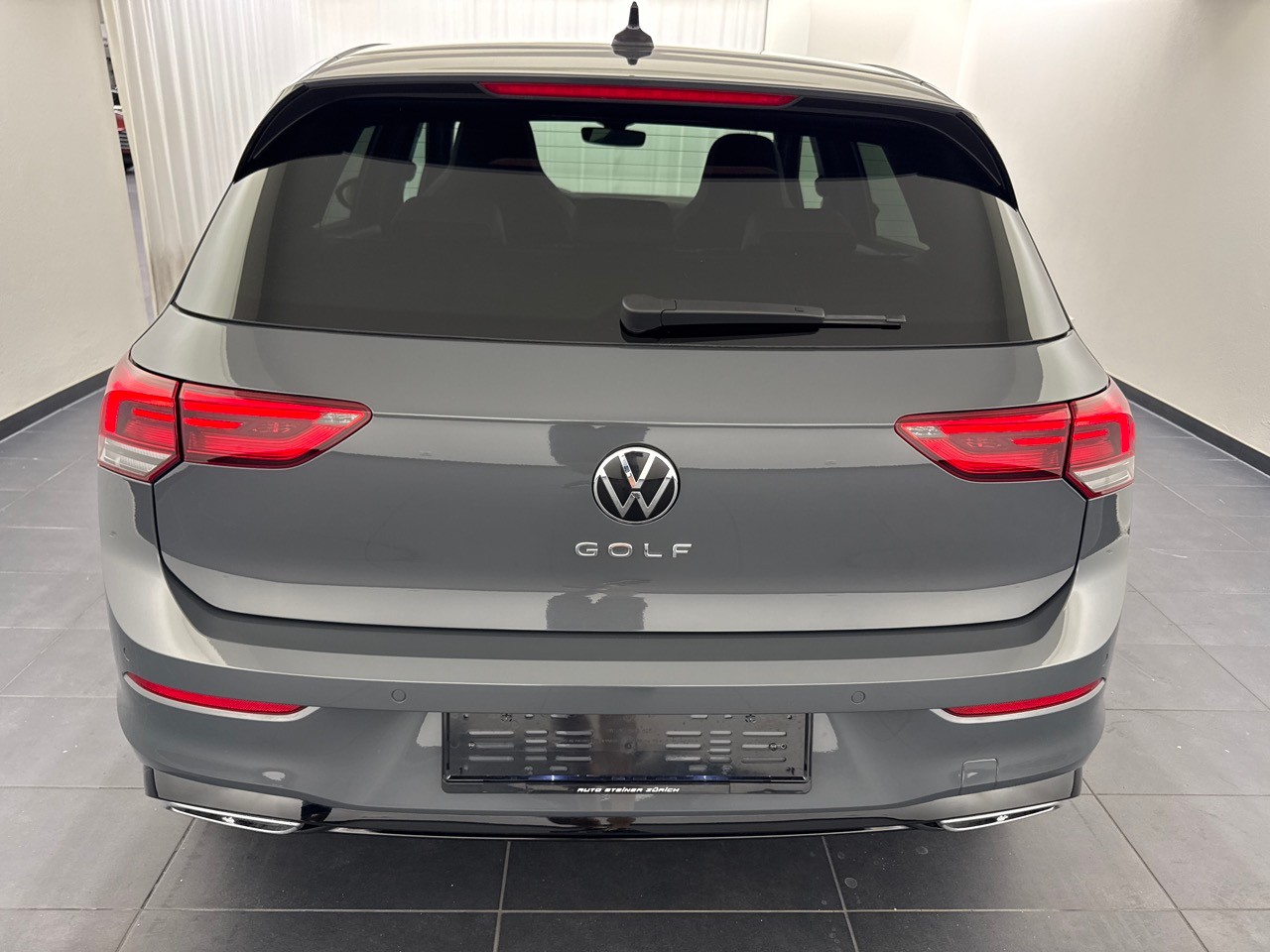 VW Golf 2.0 TDI R-Line DSG-image-15