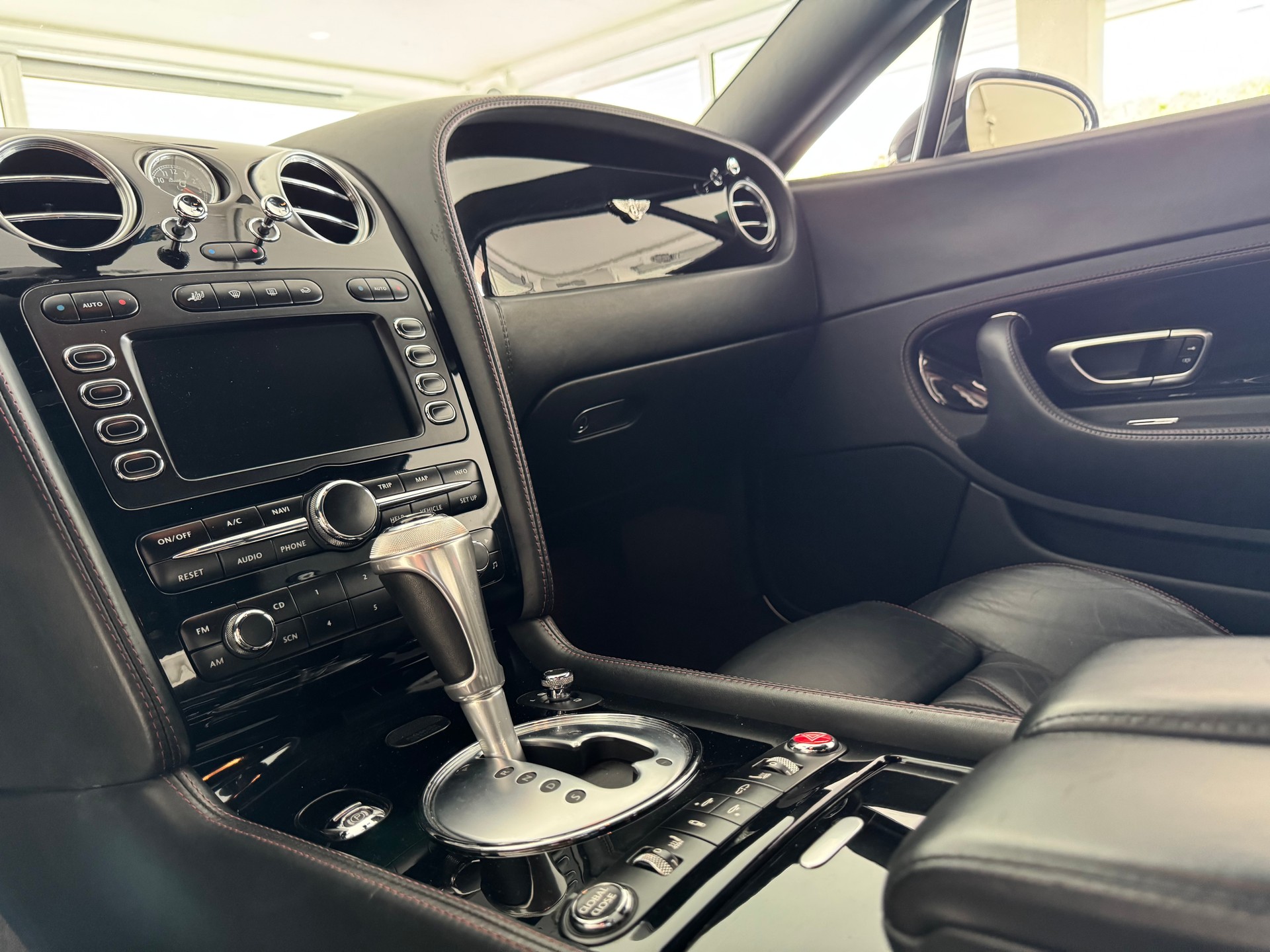 BENTLEY Continental GT 6.0-image-15