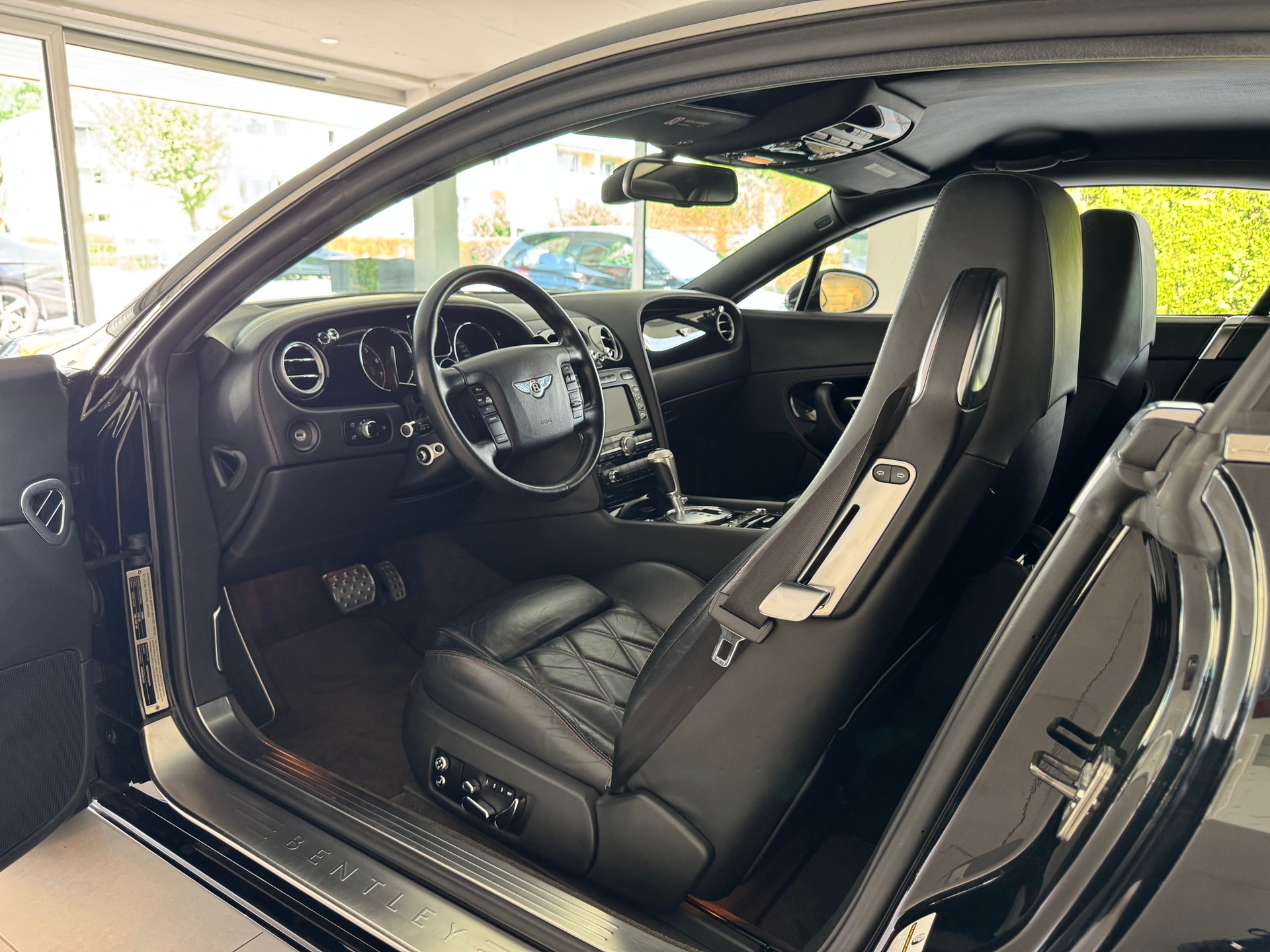 BENTLEY Continental GT 6.0-image-9
