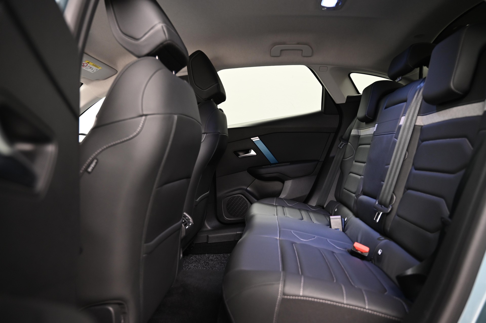 CITROEN e-C4 Shine-image-6