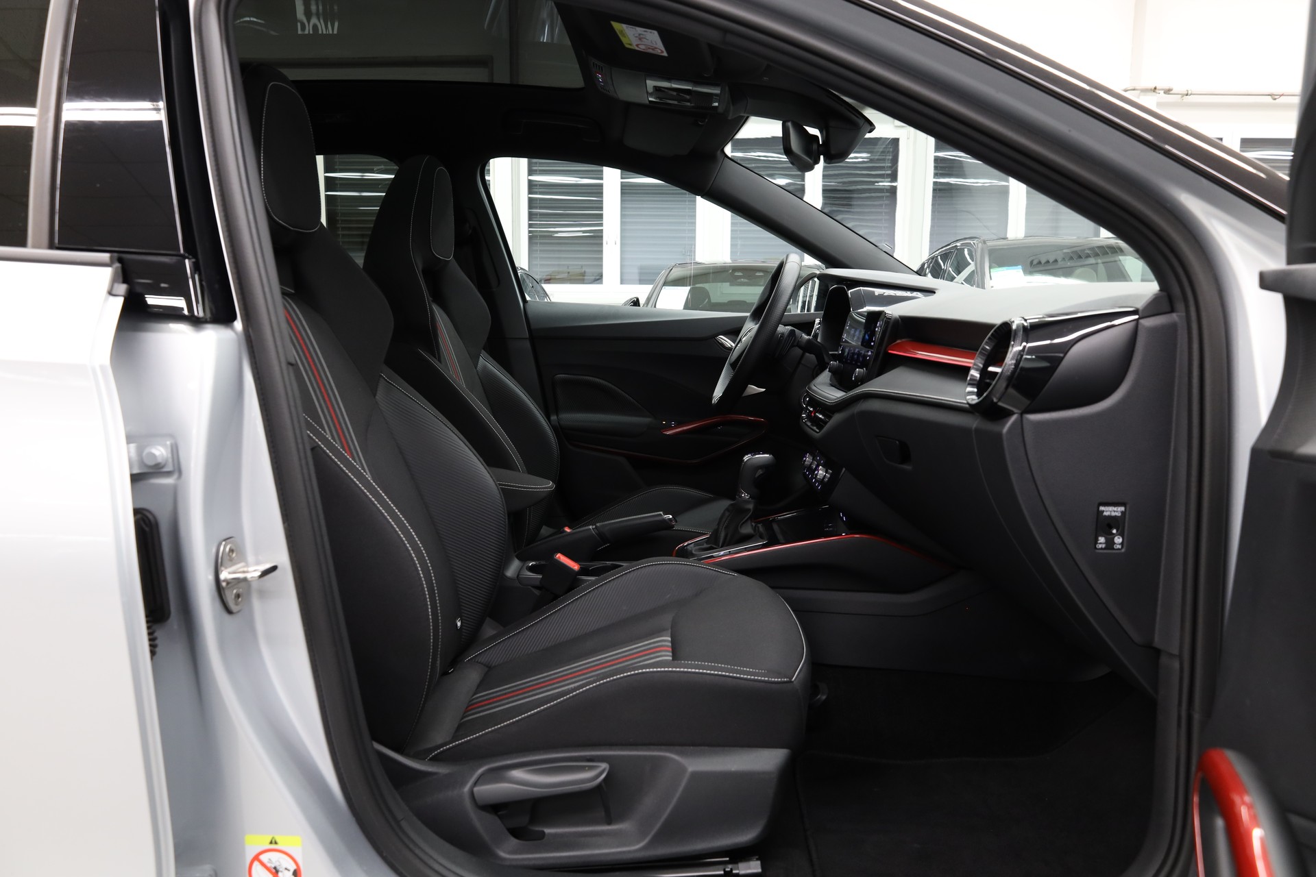 SKODA Fabia 1.0 TSI Monte Carlo DSG-image-15