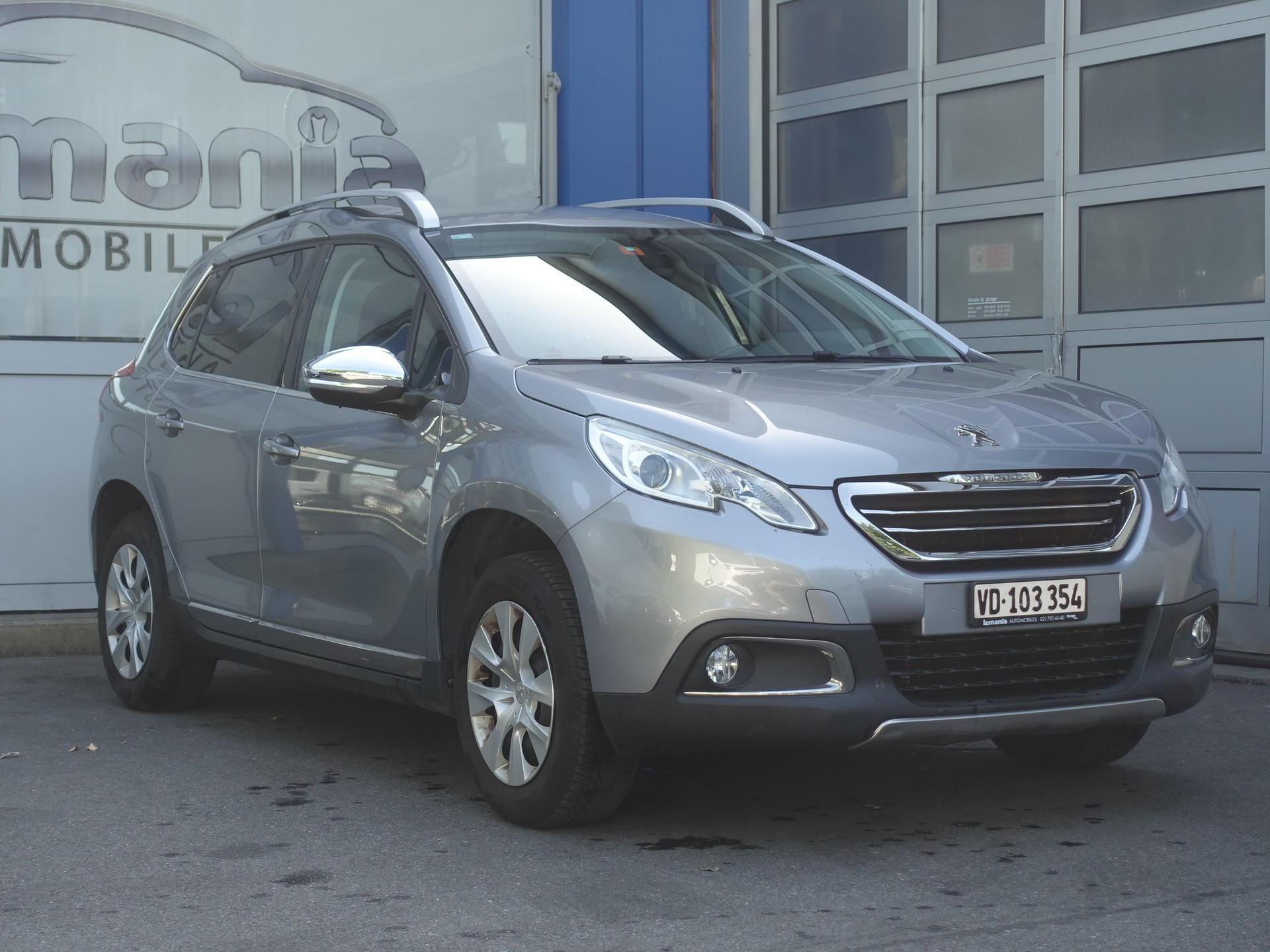 PEUGEOT 2008 1.2 PureTech Féline EAT6