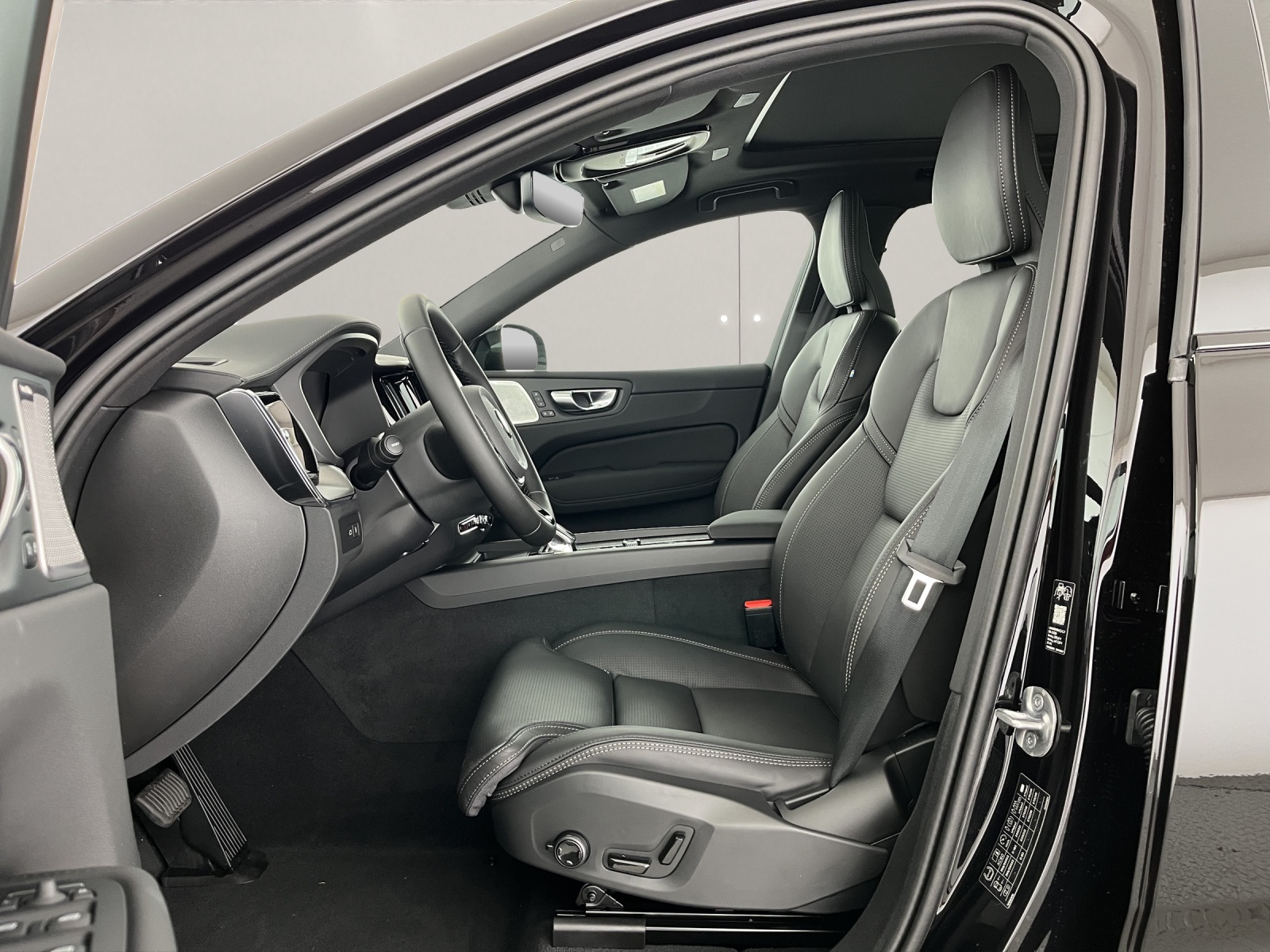 VOLVO XC60 2.0 T6 TE Black Edition eAWD-image-8