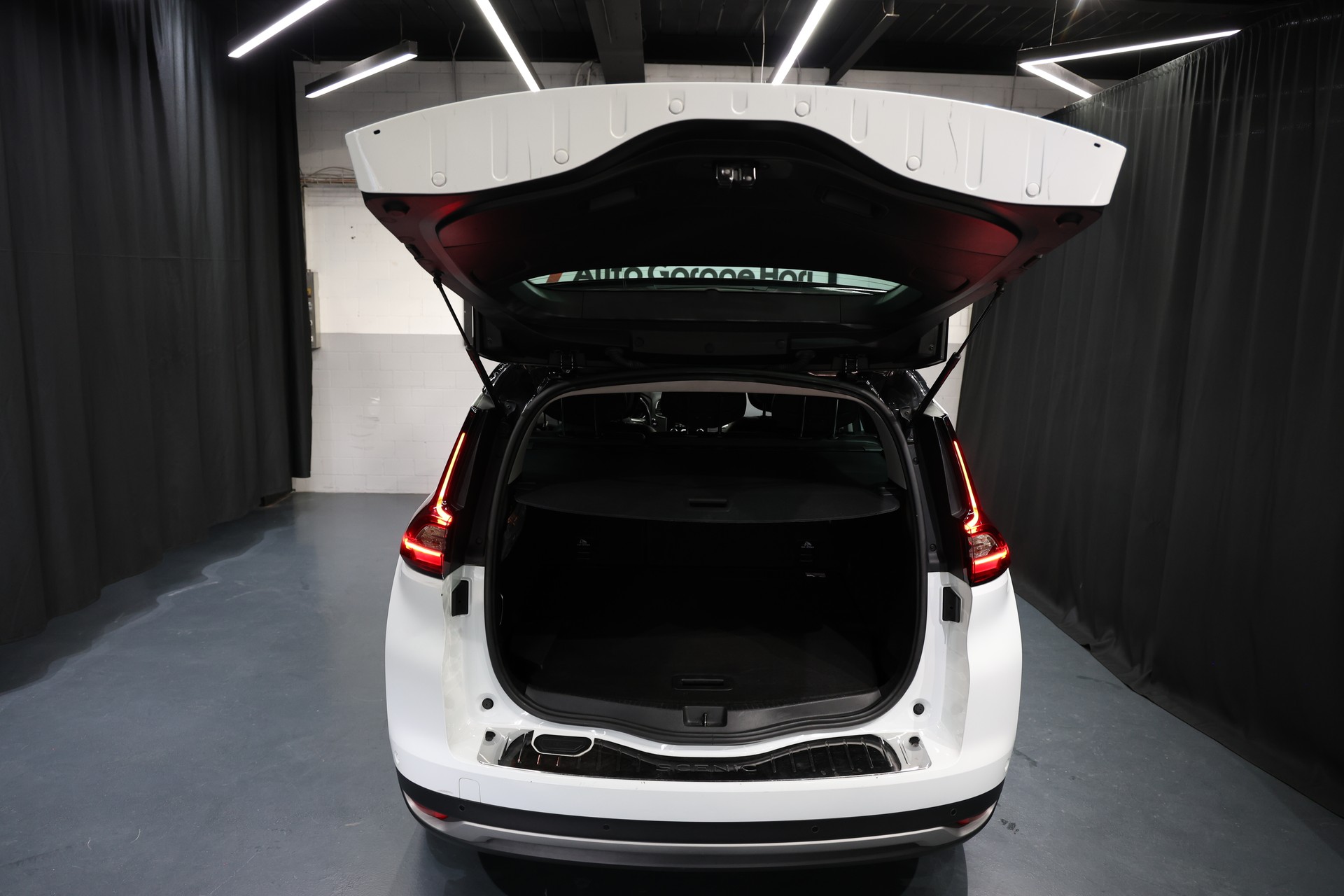 RENAULT Grand Scénic 1.3 16V Turbo Intens EDC-image-21