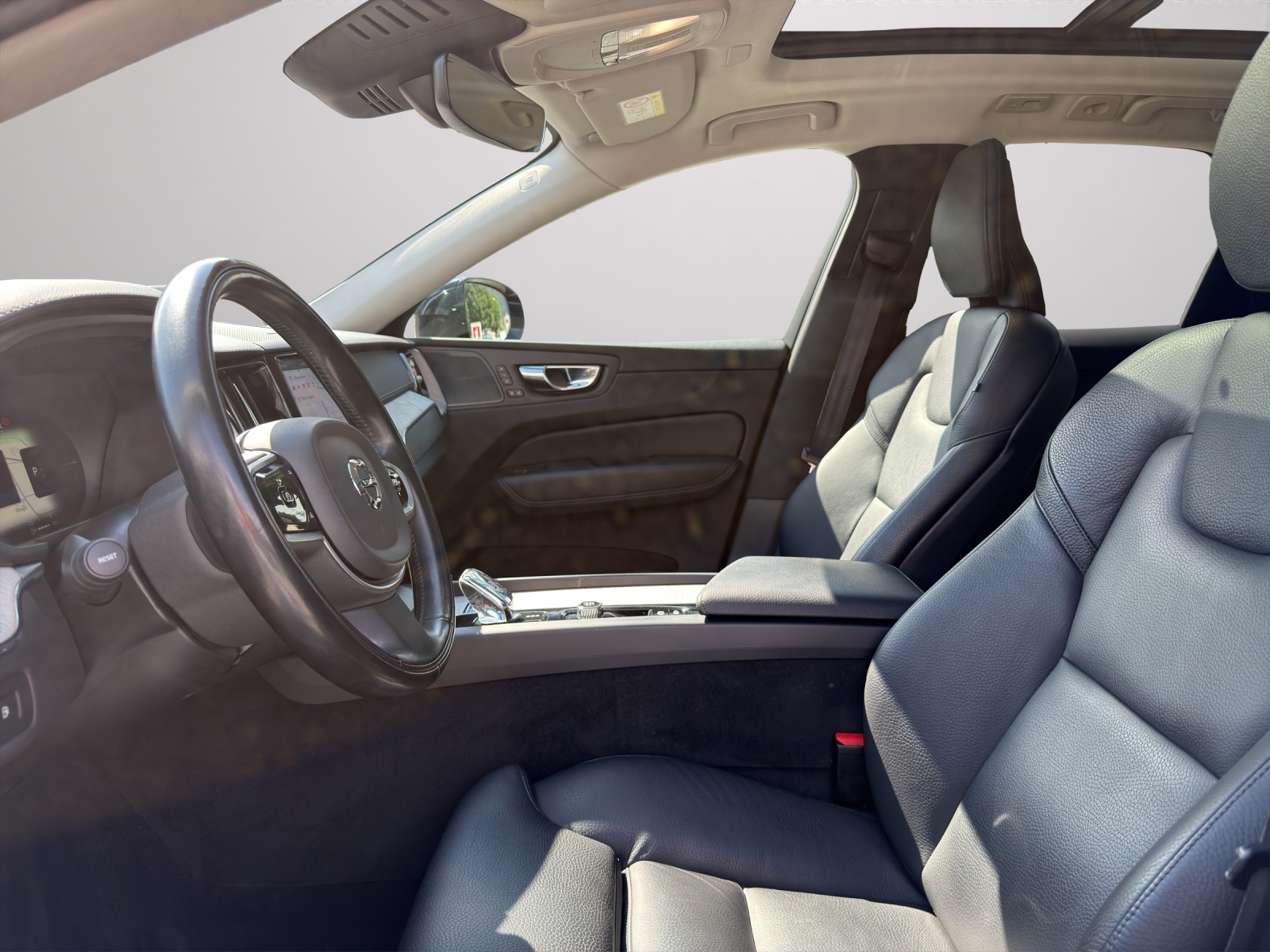 VOLVO XC60 2.0 T6 TE Inscription eAWD-image-8