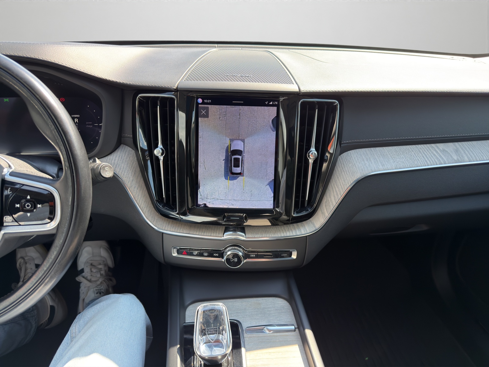 VOLVO XC60 2.0 T6 TE Inscription eAWD-image-11