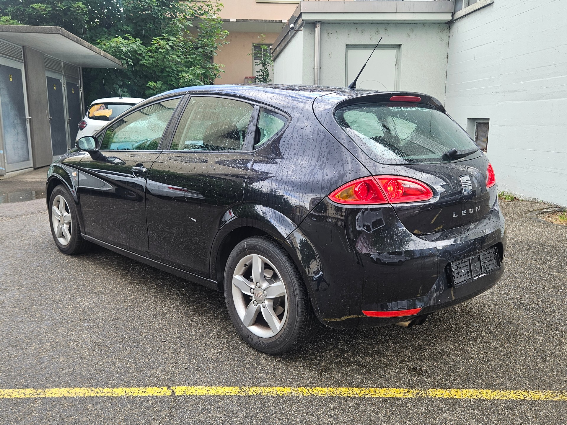 SEAT Leon 1.8 TSI Reference-image-5