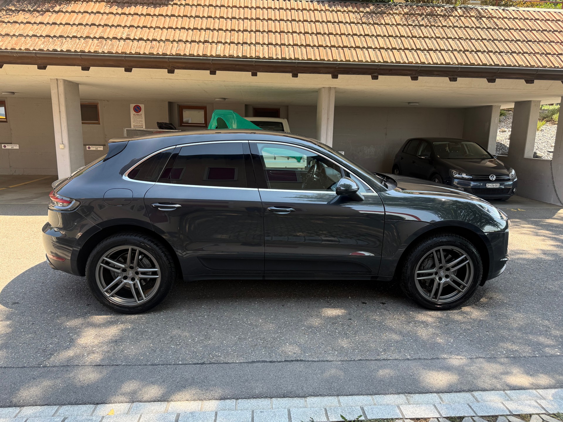 PORSCHE Macan S PDK-showroom-element-2
