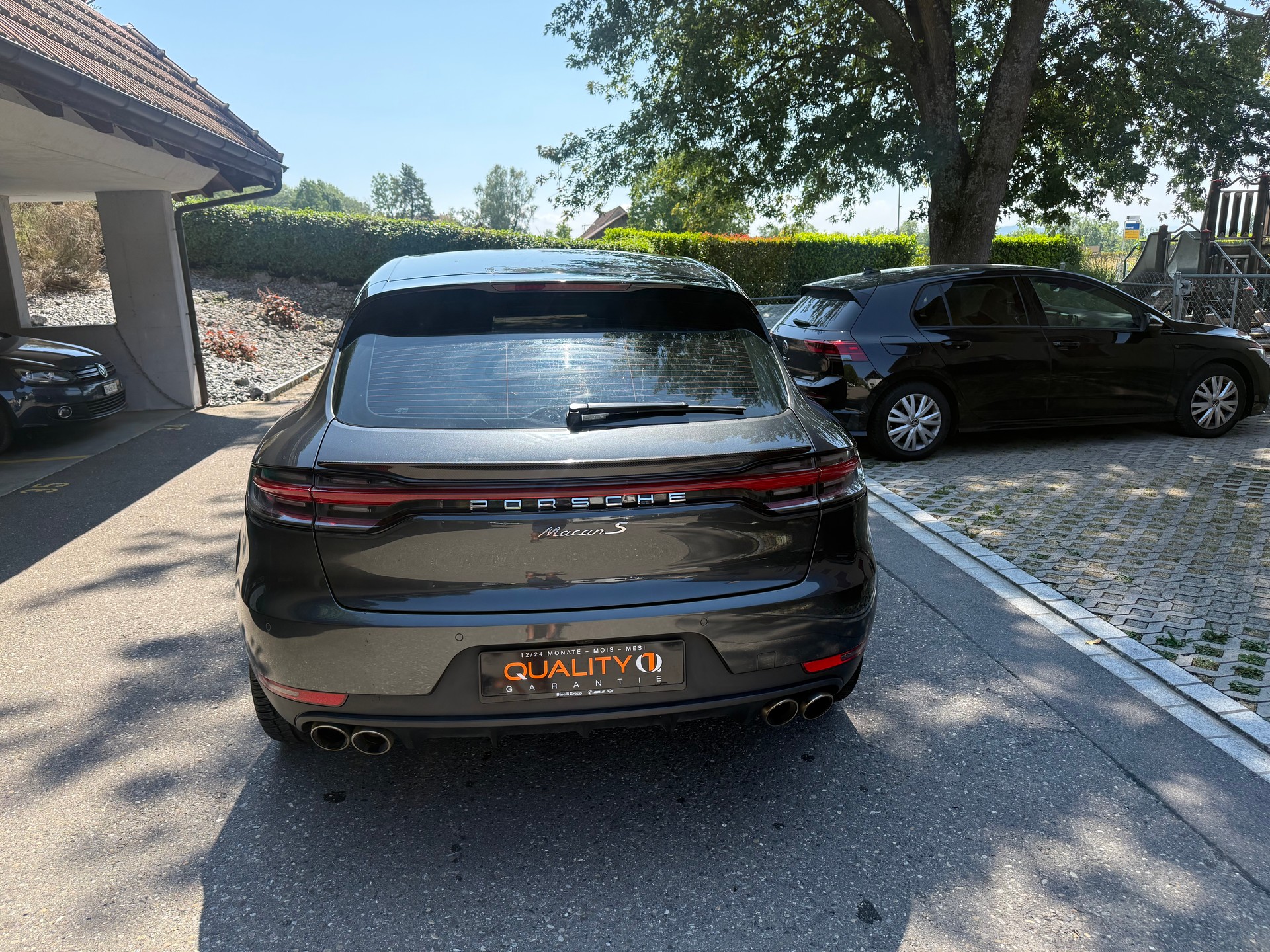 PORSCHE Macan S PDK-showroom-element-3