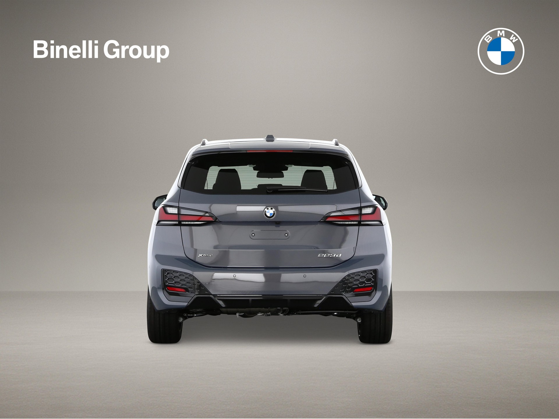 BMW 223d xDrive Active Tourer-showroom-element-3