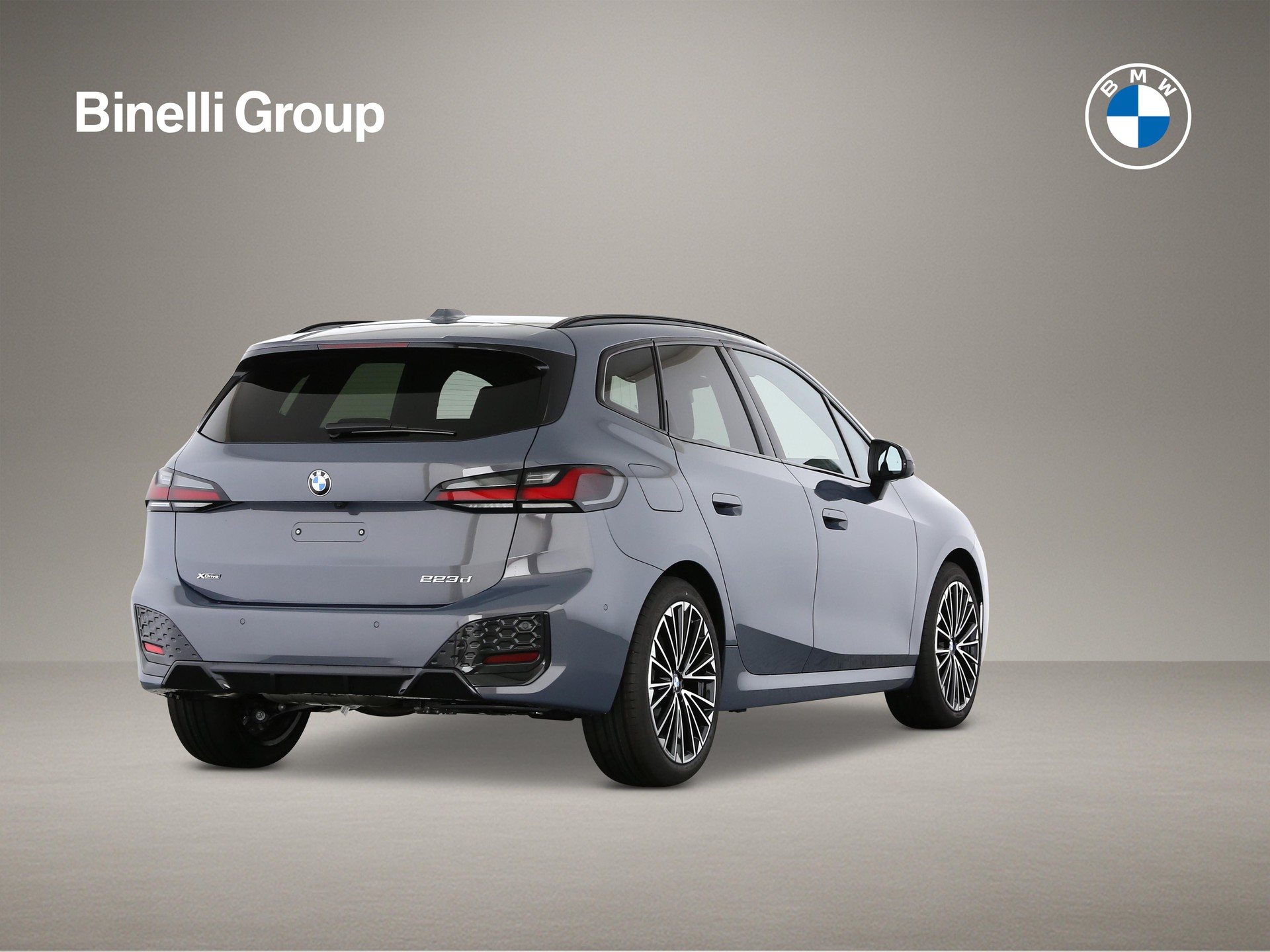 BMW 223d xDrive Active Tourer-showroom-element-1