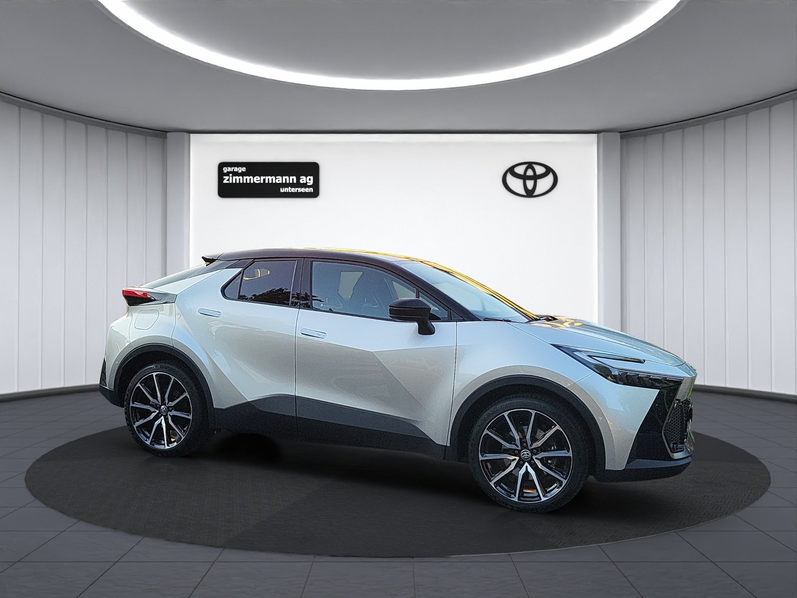 TOYOTA C-HR 2.0 PHEV GR Sport-showroom-element-3