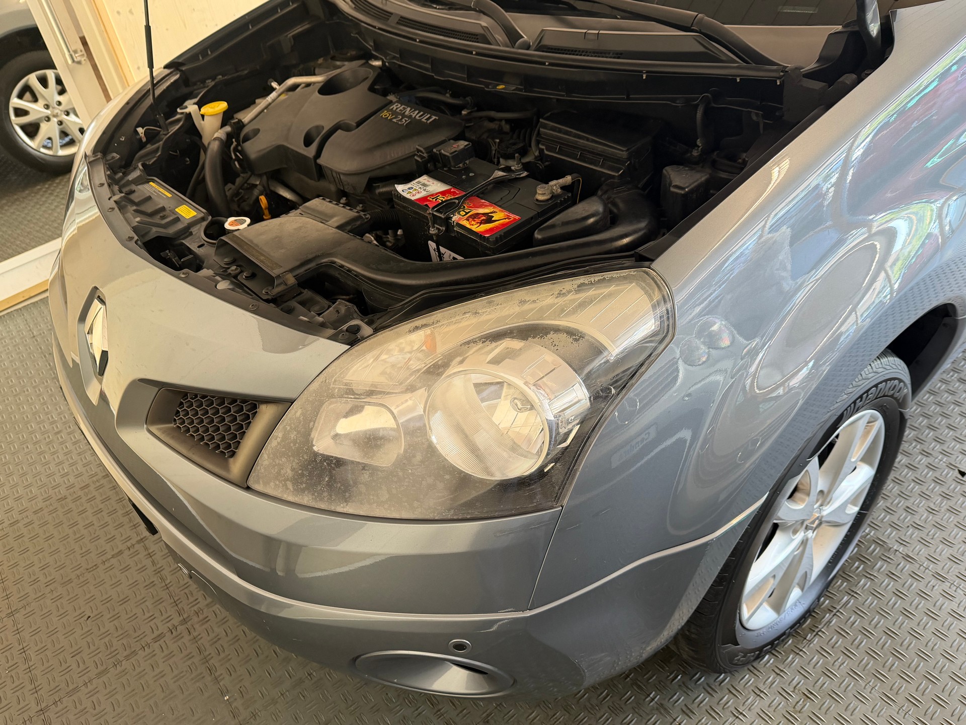 RENAULT Koleos 2.5 Dynamique 4x4-image-15