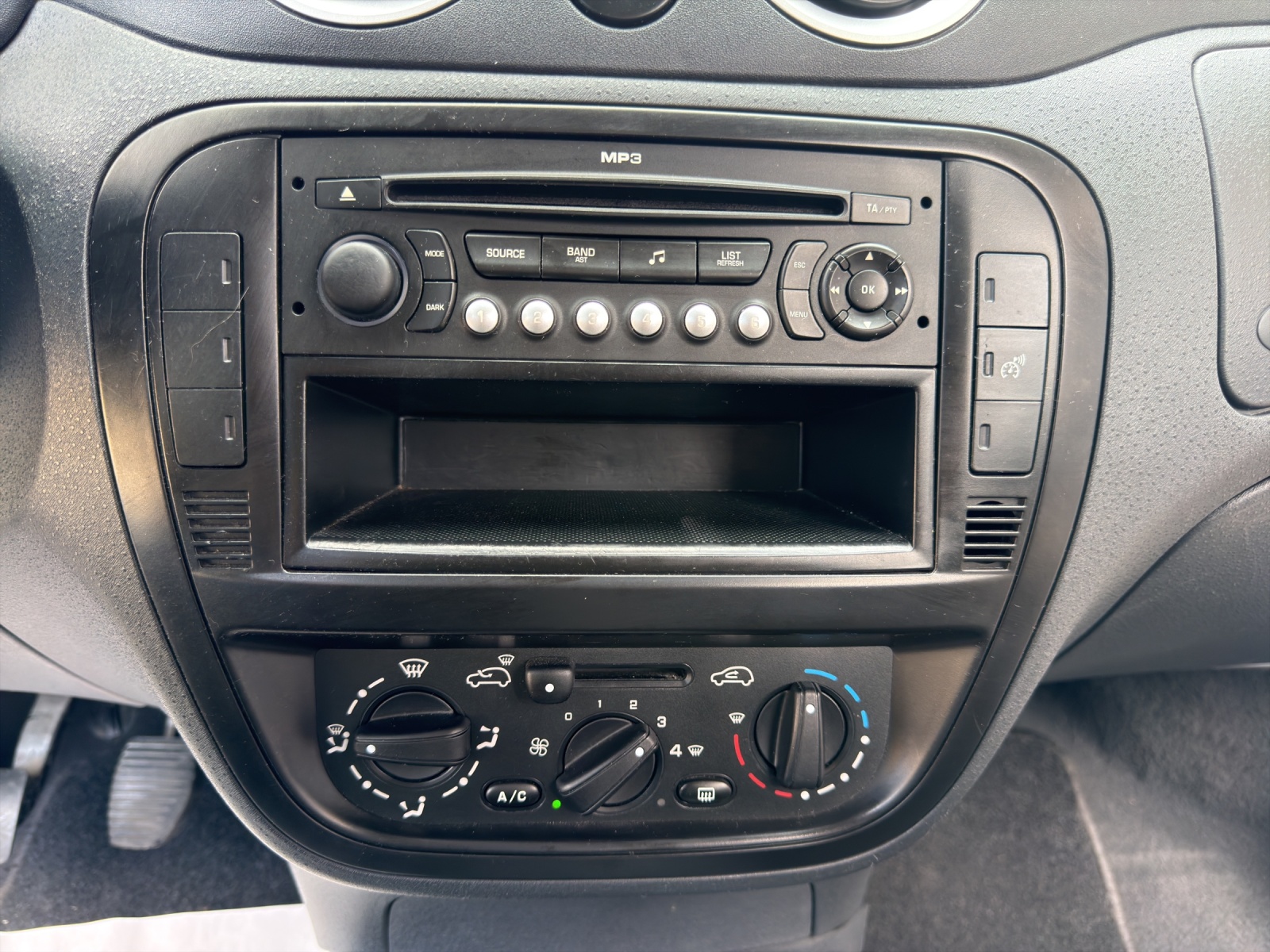 CITROEN C3 1.4i Furio-image-14