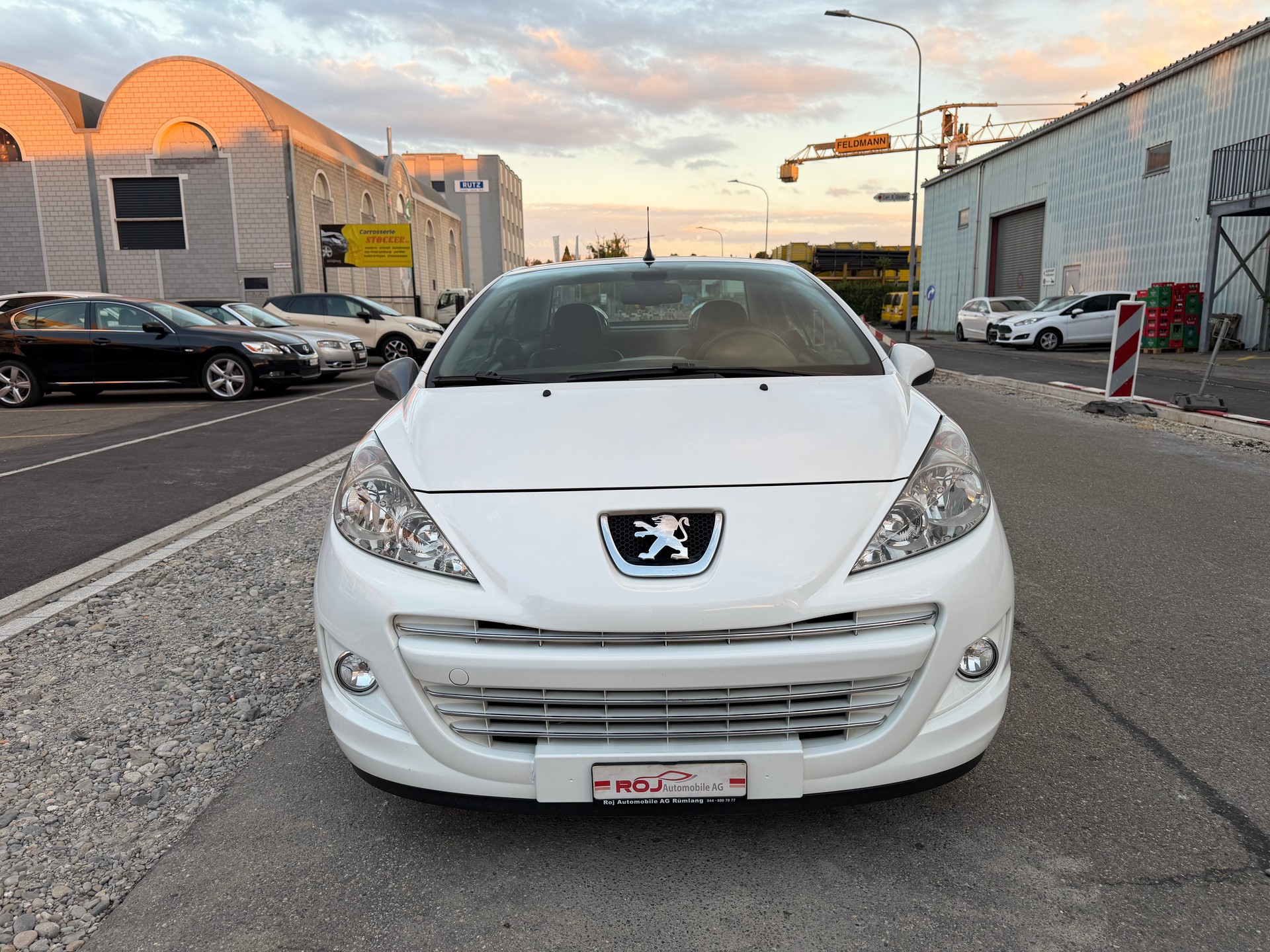 PEUGEOT 207 CC 1.6 16V Turbo Swiss Edition-showroom-element-2