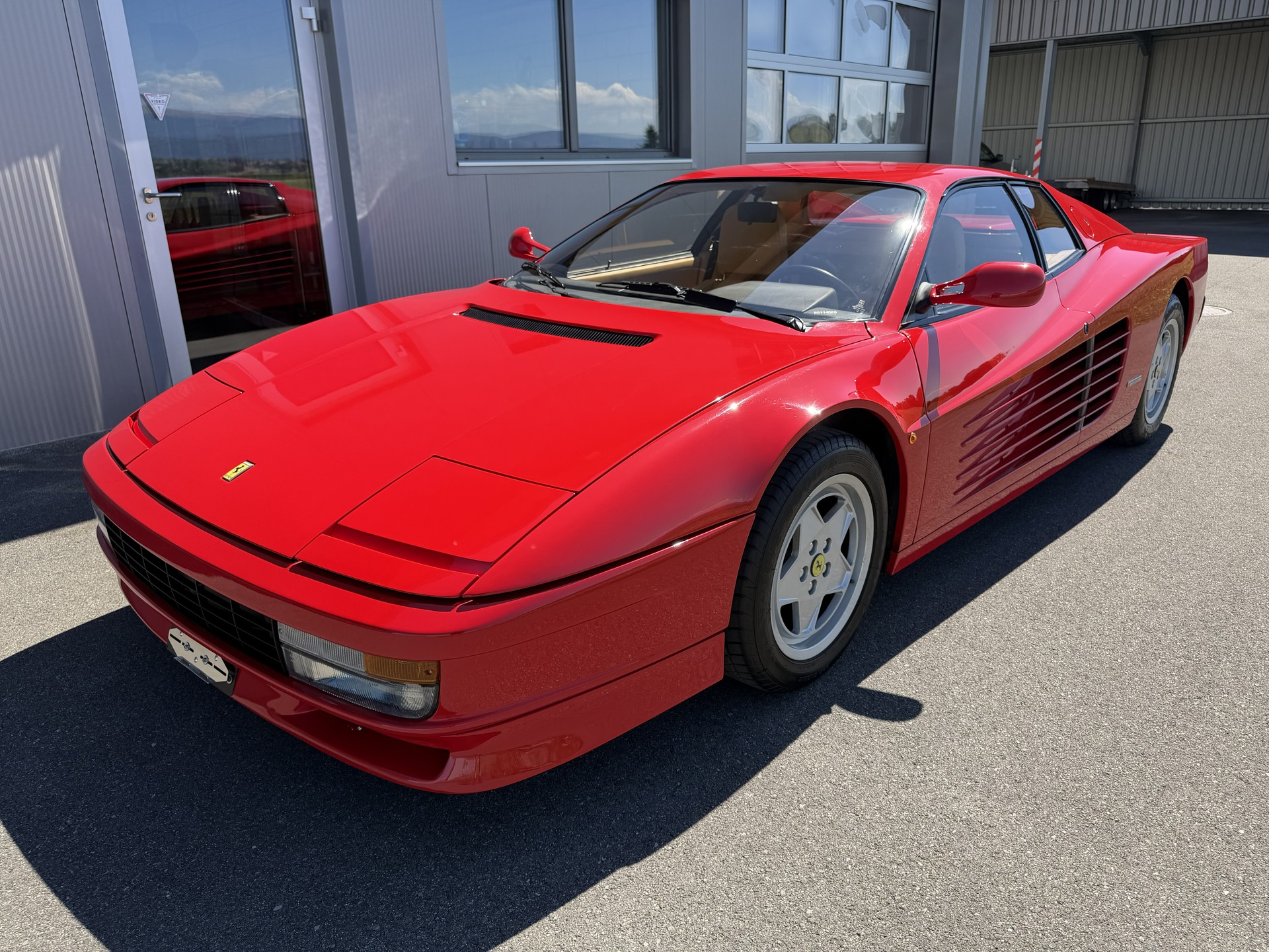 FERRARI Testarossa-showroom-element-3