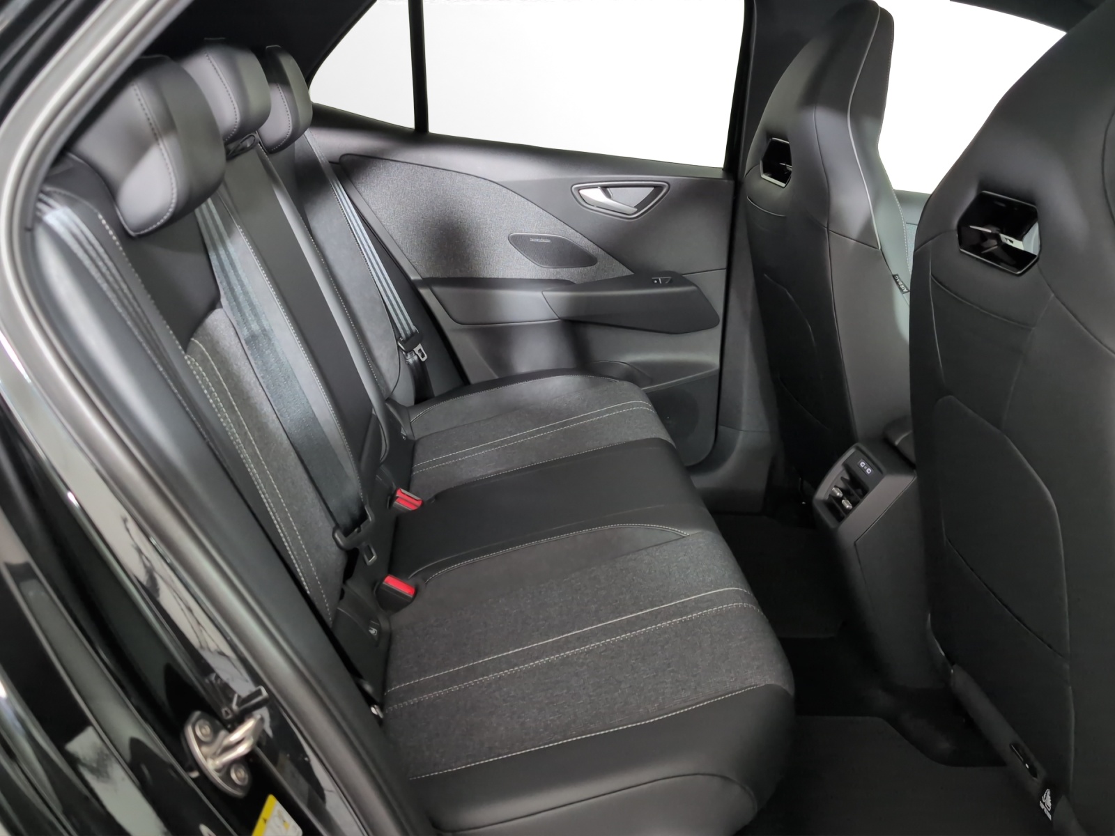VW ID.3 Neo 79 kWh 231 PS Style-image-9