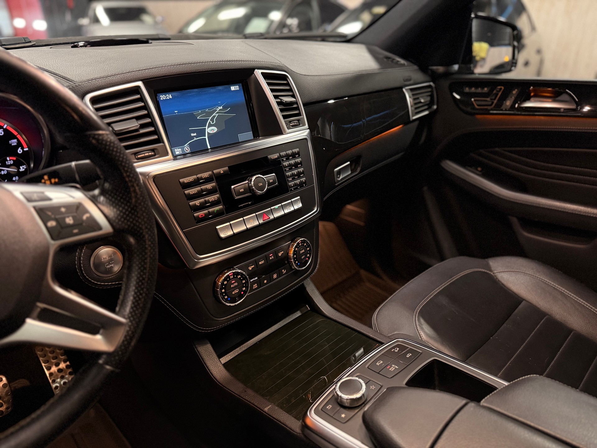 MERCEDES-BENZ ML 350 BlueTEC 4Matic / ** Frisch ab MFK & Service / AHK 3.500 KG **-image-14
