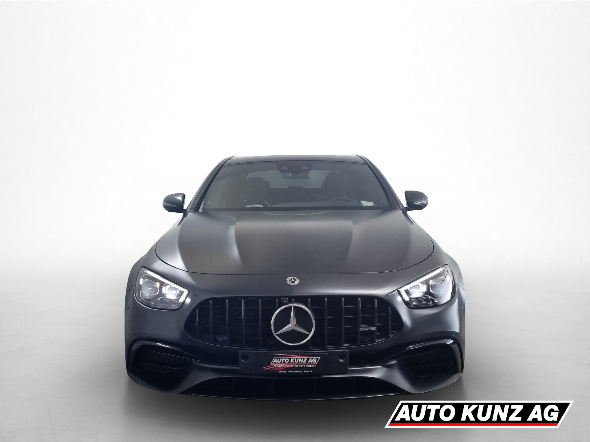 MERCEDES-BENZ E 63 S AMG 4matic+ Final Edition 1/999-showroom-element-1