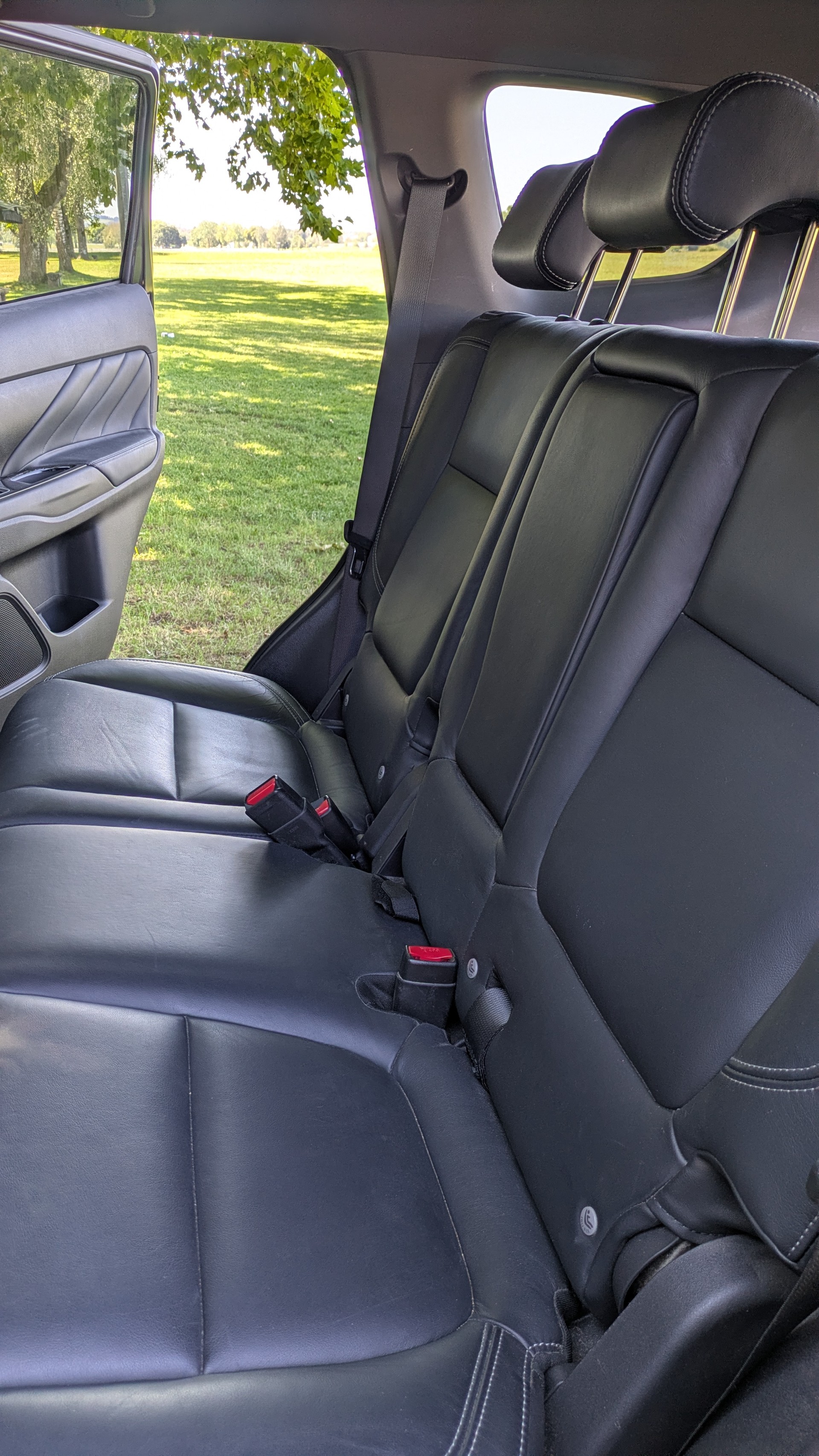 MITSUBISHI Outlander 2.4 PHEV Diamond-image-4