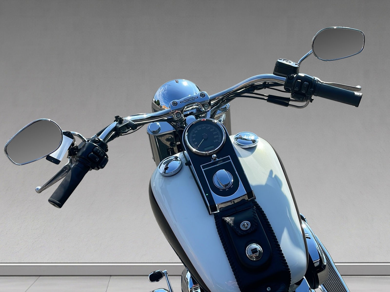 HARLEY-DAVIDSON FLSTN Softail Heritage Classic-image-6