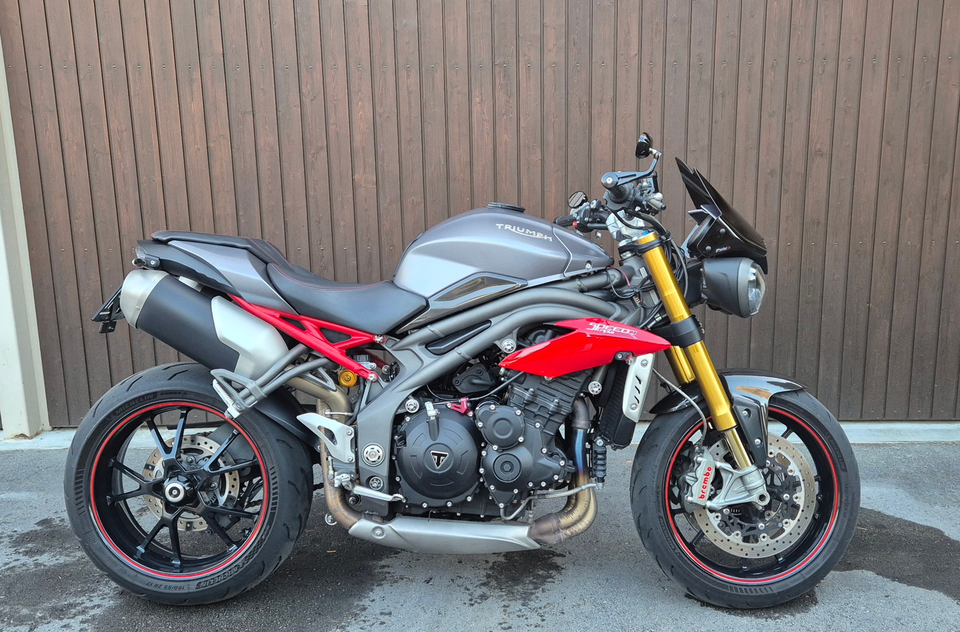 TRIUMPH Speed Triple R 1050 ABS-image-3