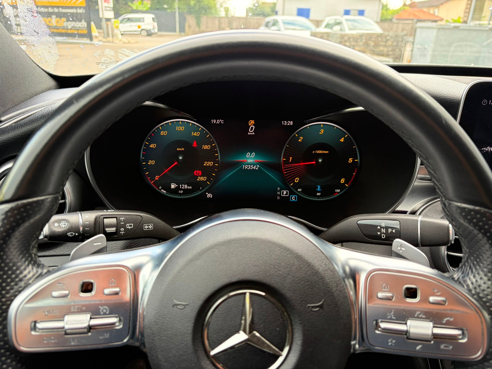 MERCEDES-BENZ C 220 d Swiss Star AMG Line 4M 9G-Tronic-image-9