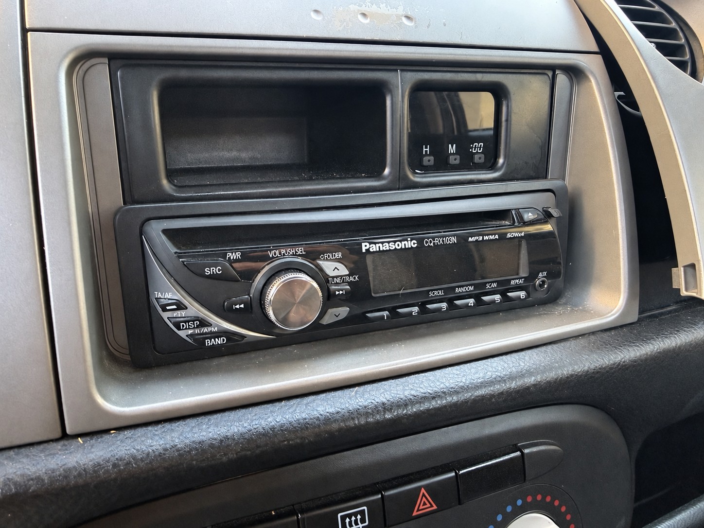 DAIHATSU Trevis 1.0-image-13