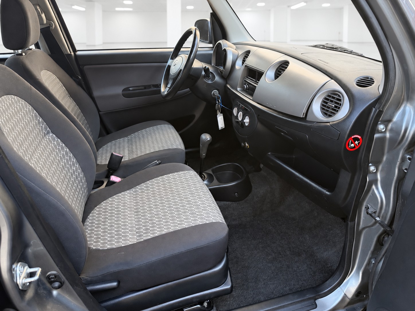 DAIHATSU Trevis 1.0-image-10