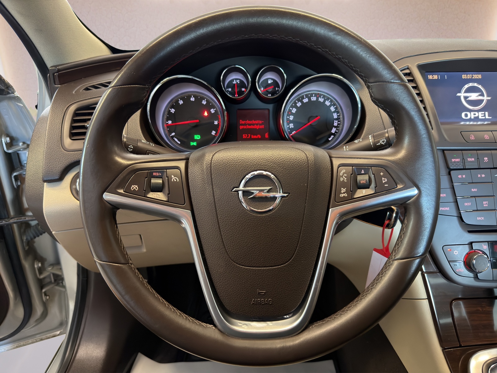 OPEL Insignia 2.0 Turbo Edition 4WD Automatic-image-16