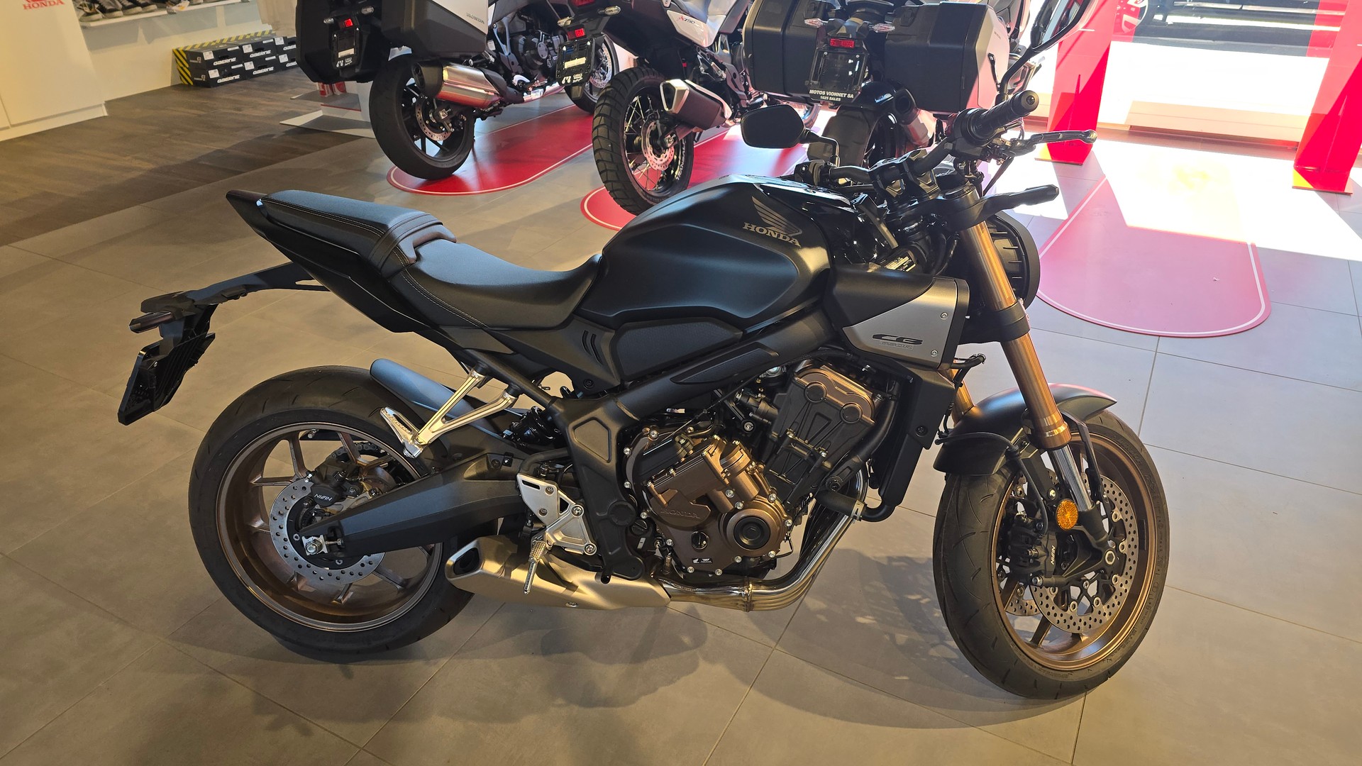 HONDA CB 650 R E-Clutch-image-3