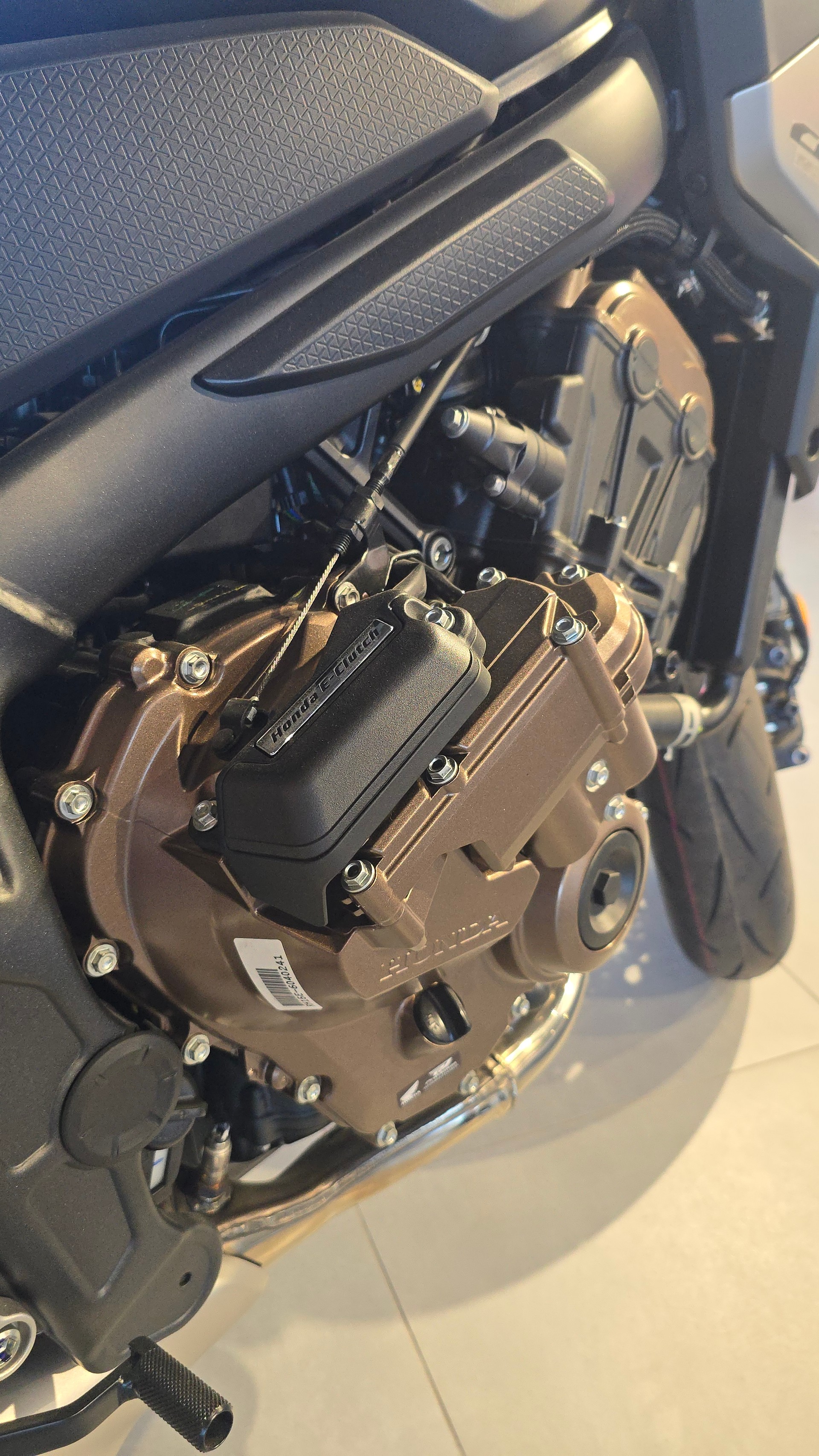 HONDA CB 650 R E-Clutch-image-5