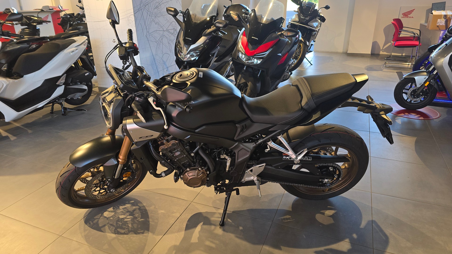 HONDA CB 650 R E-Clutch-image-10