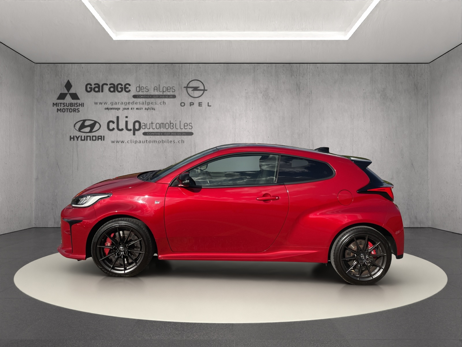 TOYOTA GR Yaris 1.6 Turbo Sport 4x4-showroom-element-2