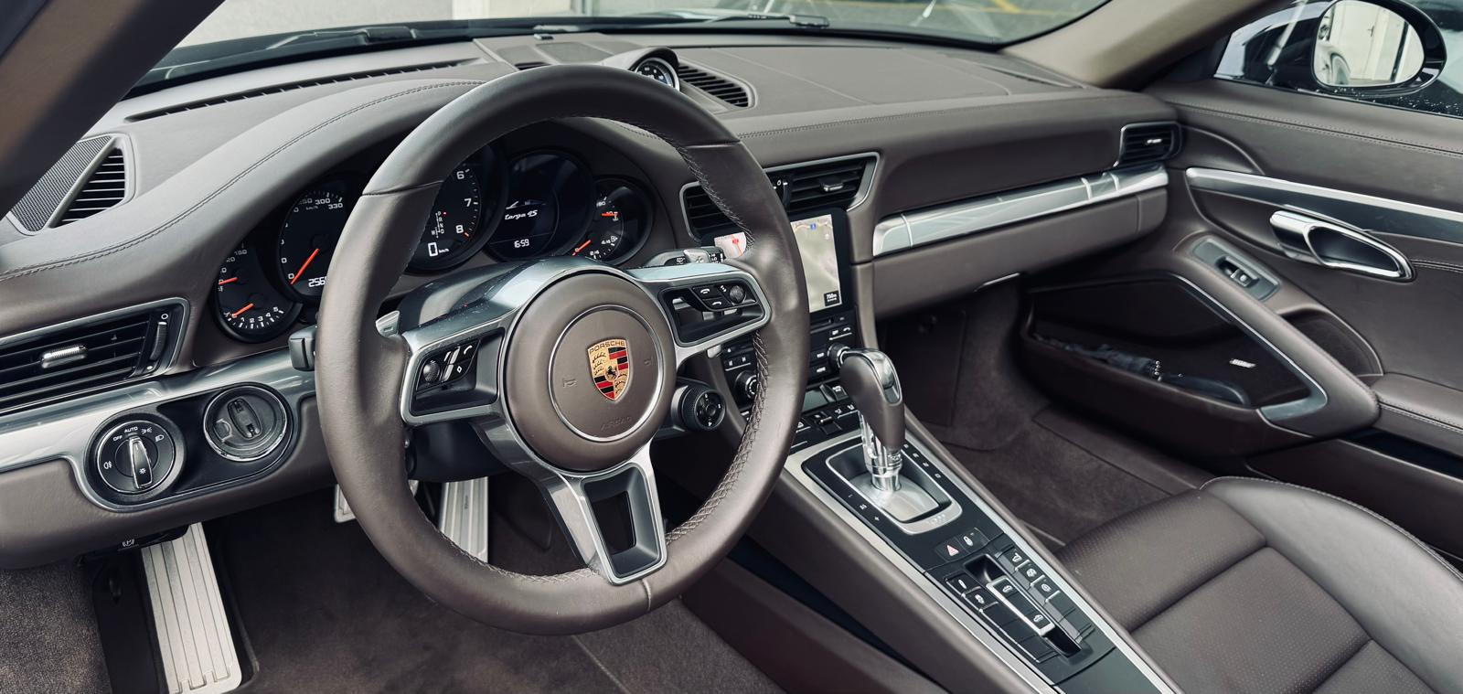 PORSCHE 911 Targa 4S PDK-image-8