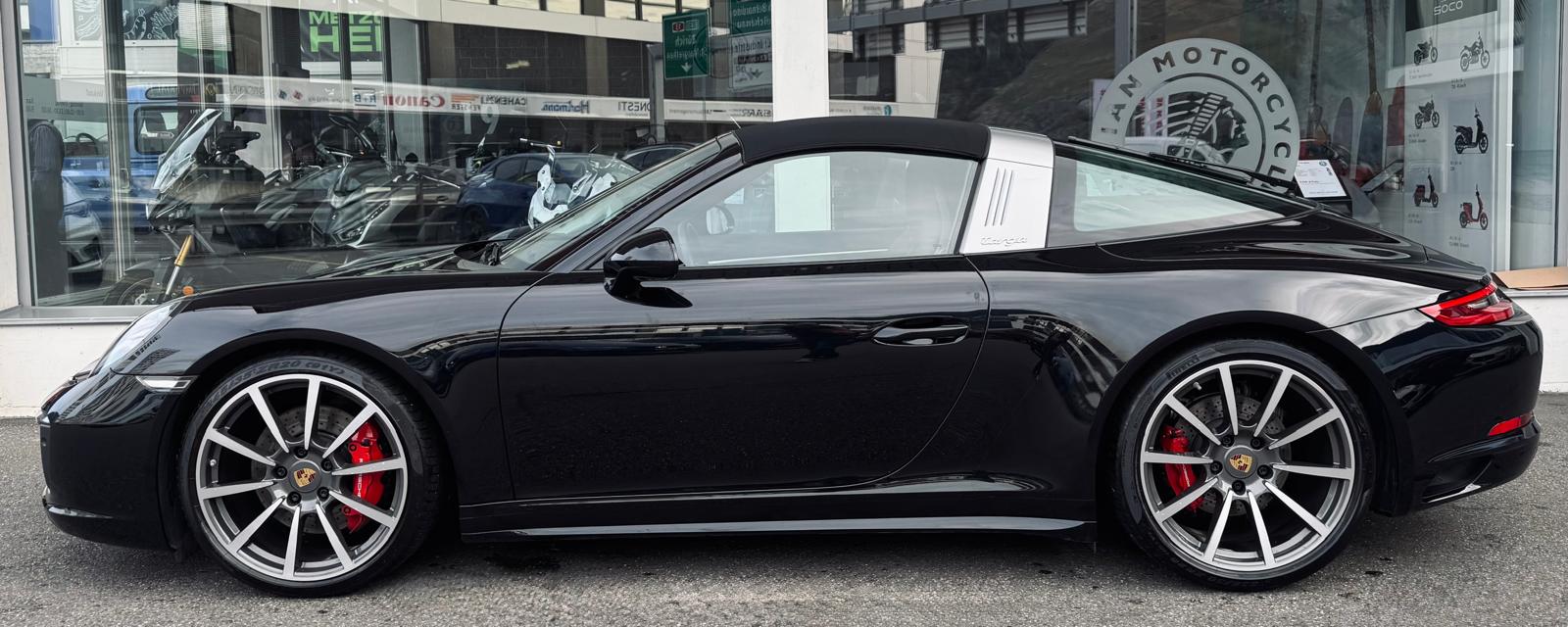 PORSCHE 911 Targa 4S PDK-showroom-element-3