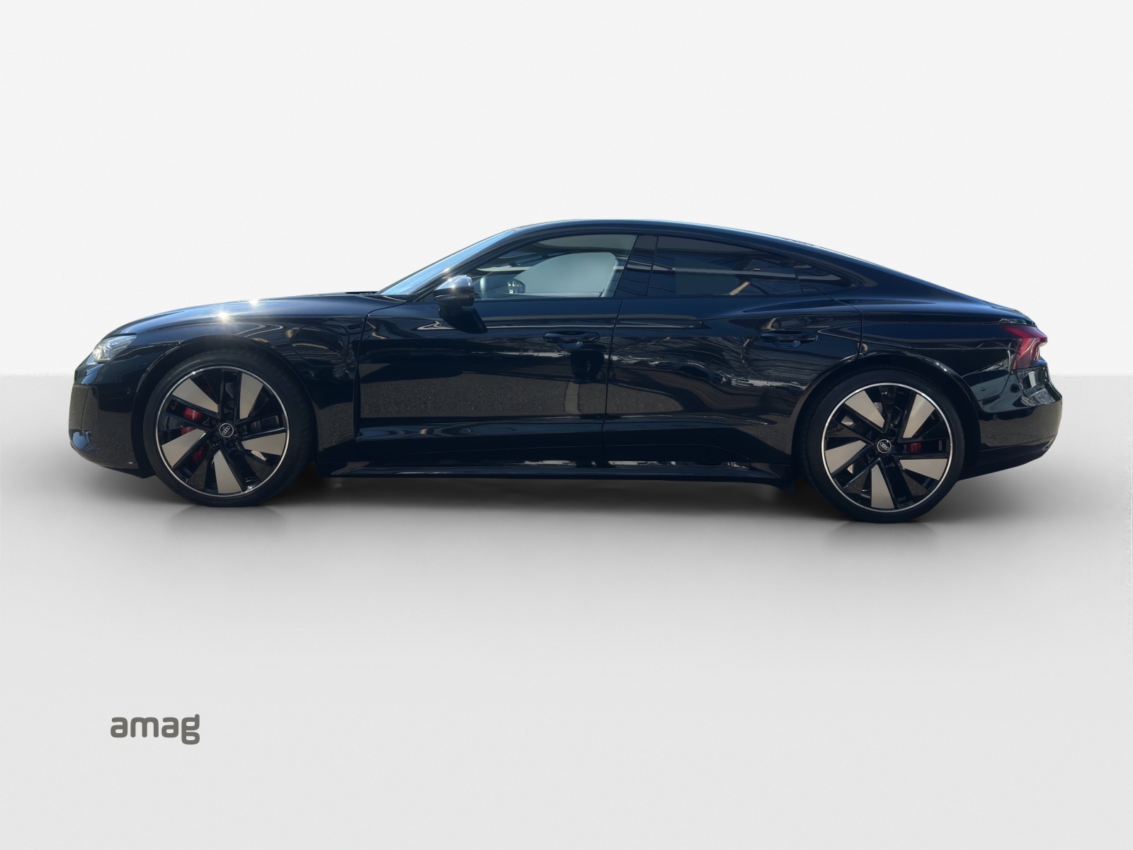 AUDI e-tron GT quattro-image-1