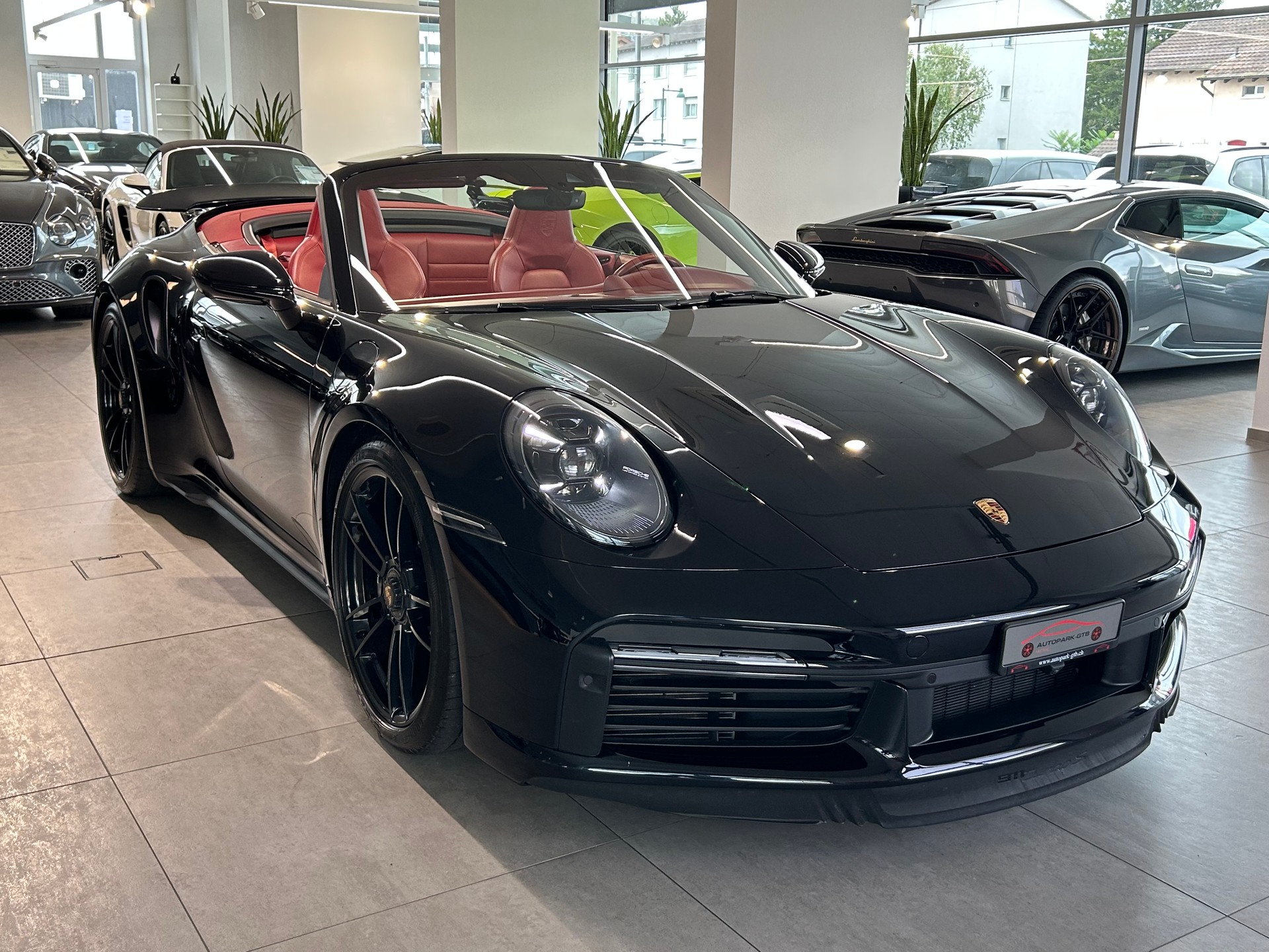 PORSCHE 911 Turbo S Cabriolet PDK-showroom-element-1