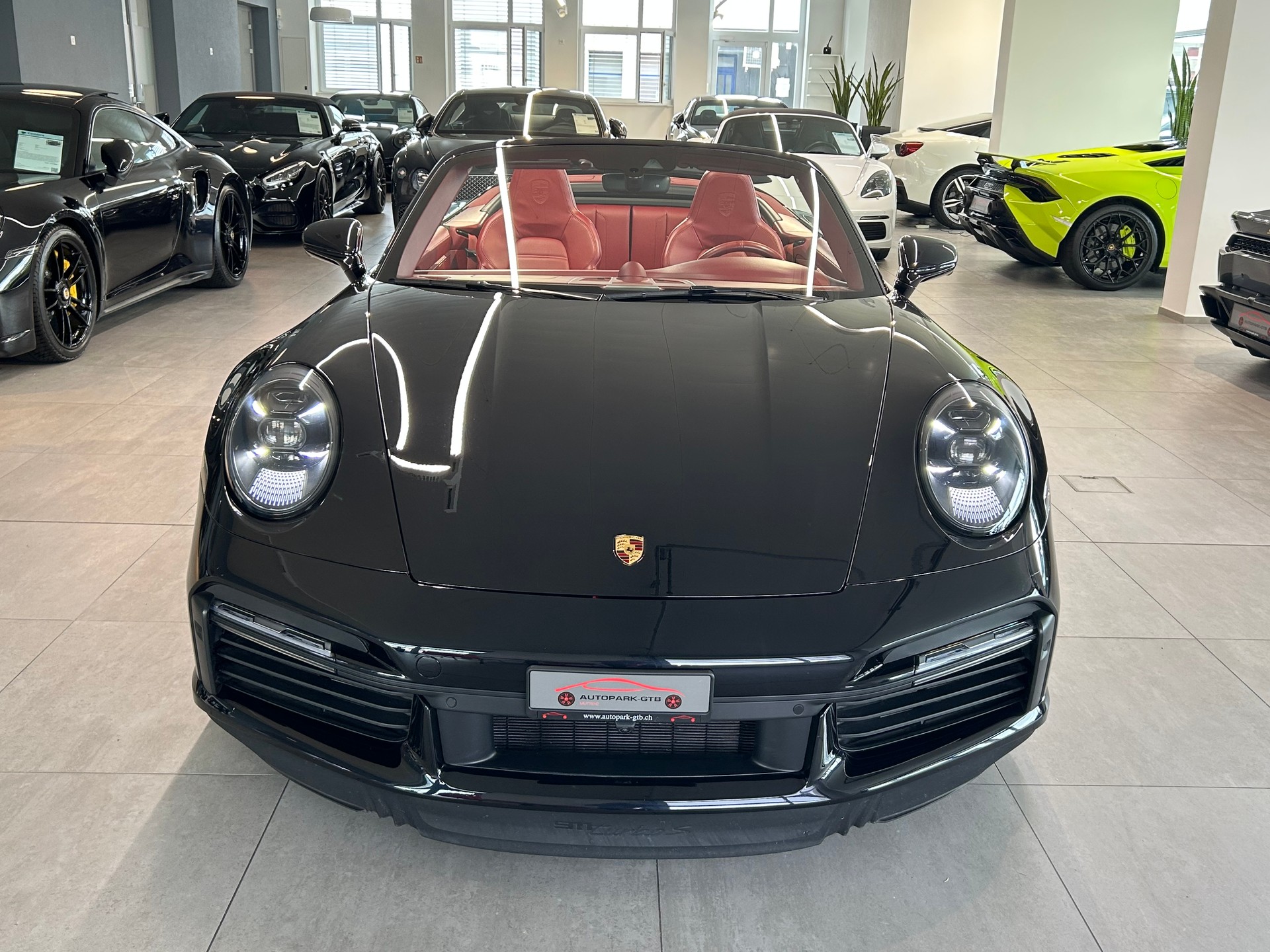 PORSCHE 911 Turbo S Cabriolet PDK-showroom-element-2