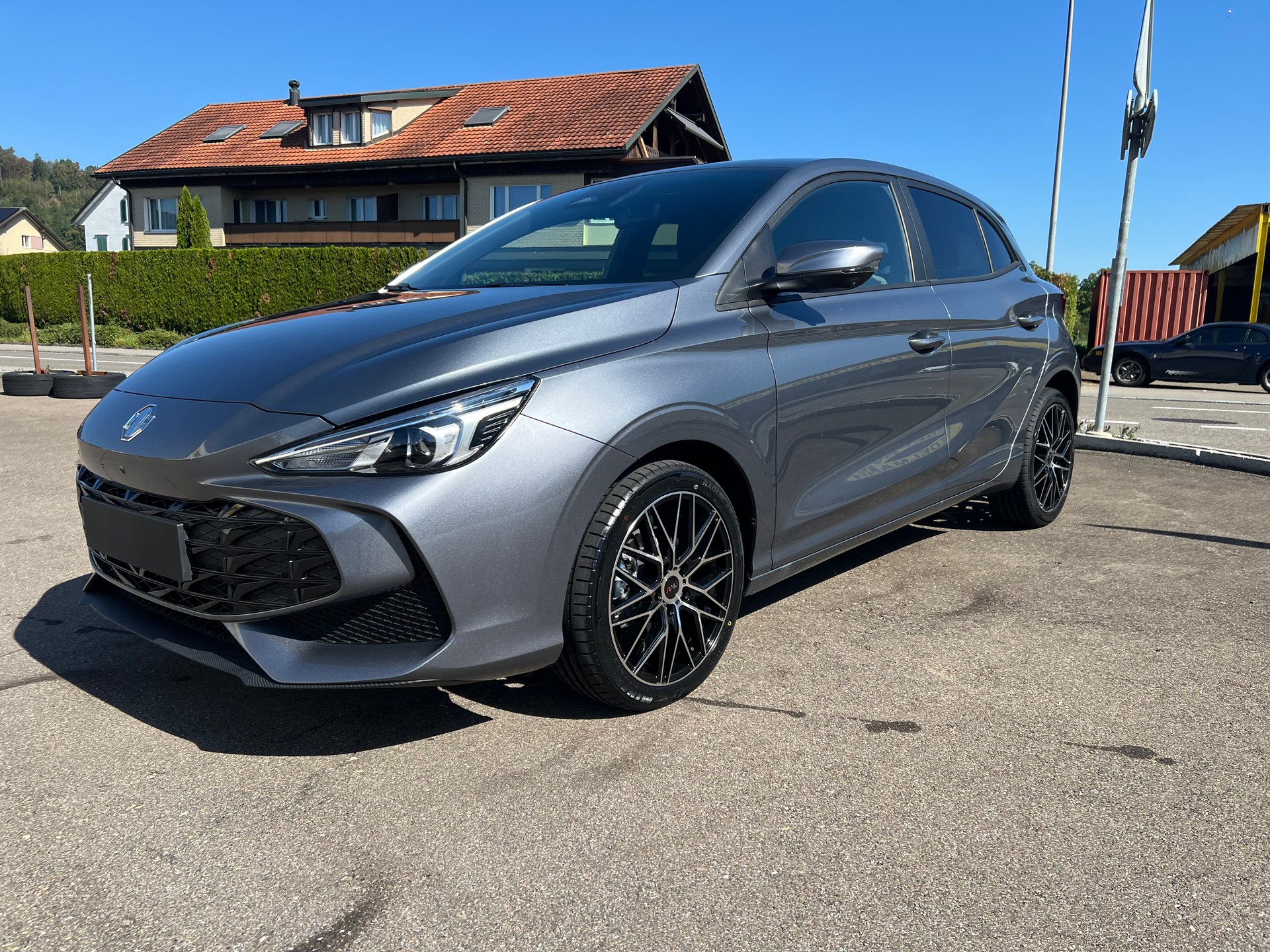 MG 3 1.5 Hybrid Luxury Aut.-showroom-element-1