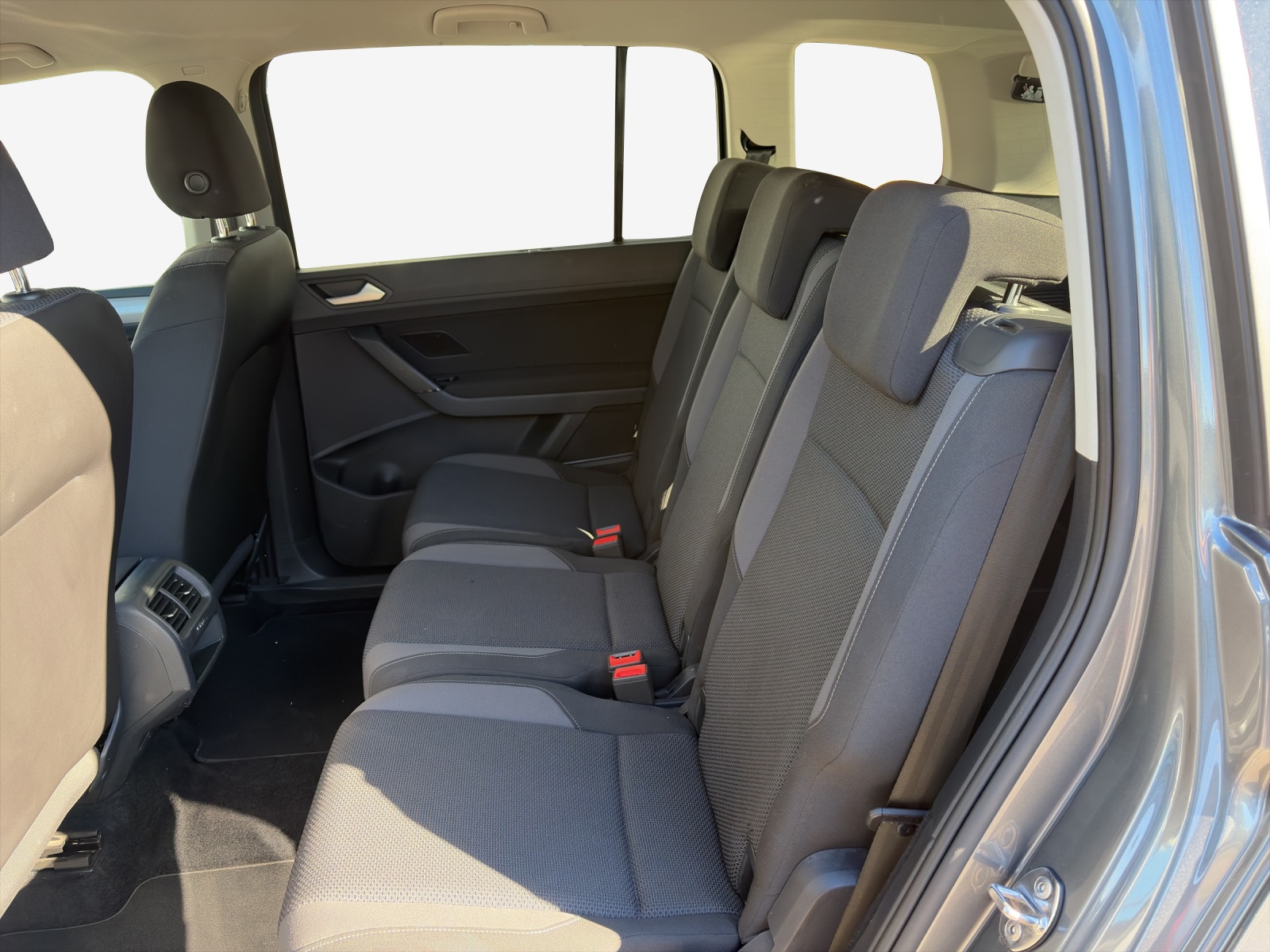 VW Touran 1.4 TSI BlueMotion Technology Trendline DSG-image-11