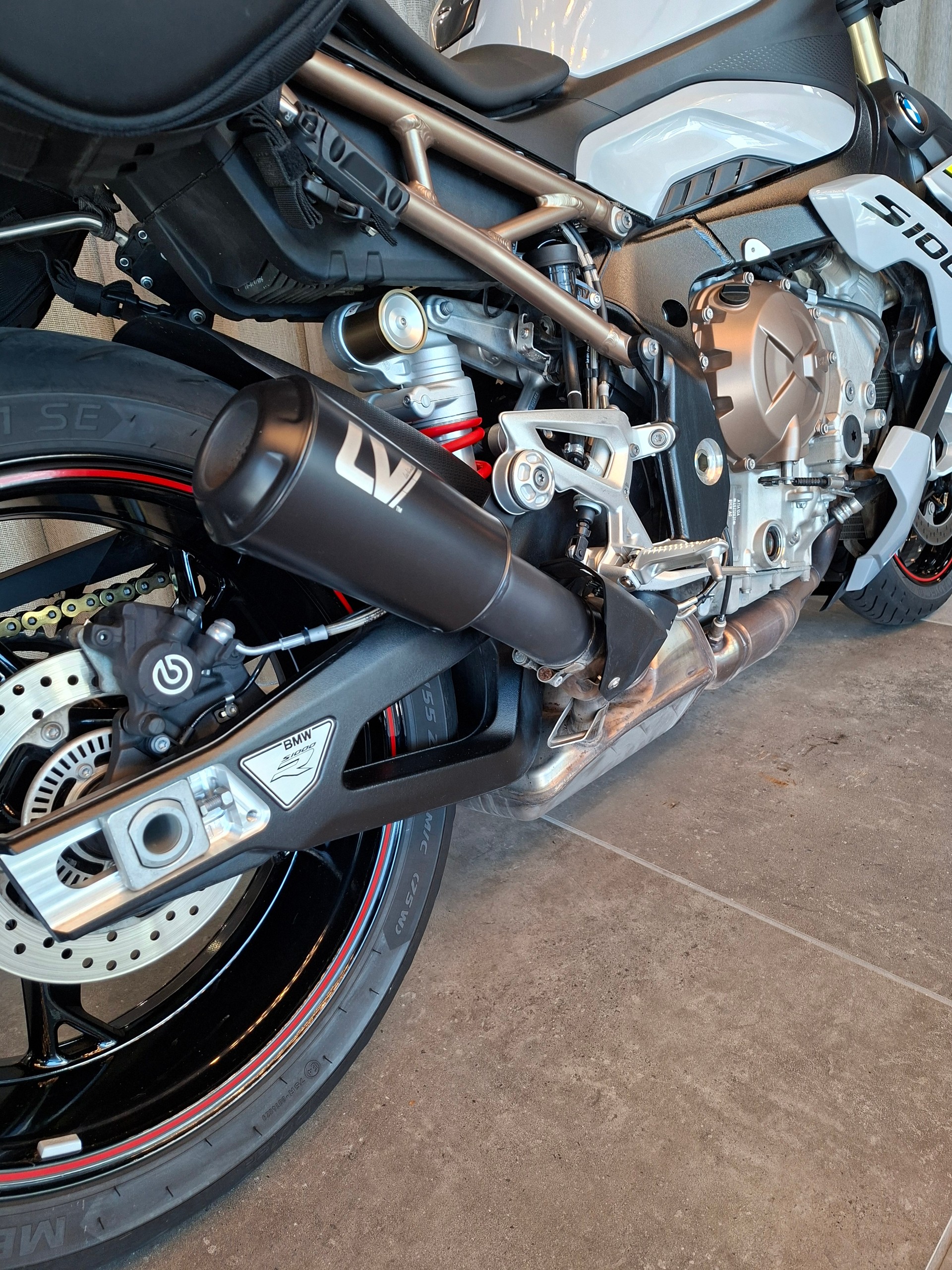 BMW S 1000 R-image-7