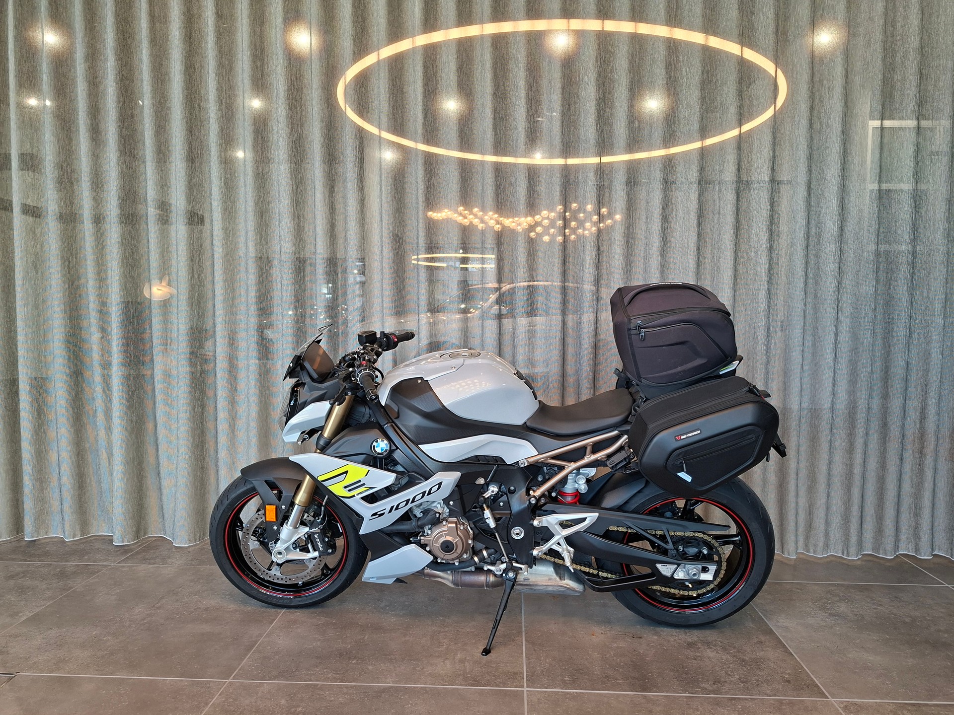 BMW S 1000 R-image-9