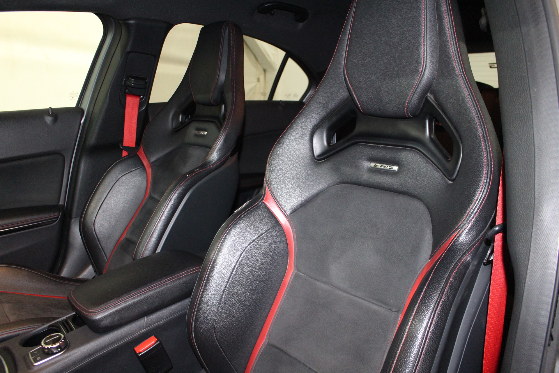 MERCEDES-BENZ A 45 AMG 4m-image-7
