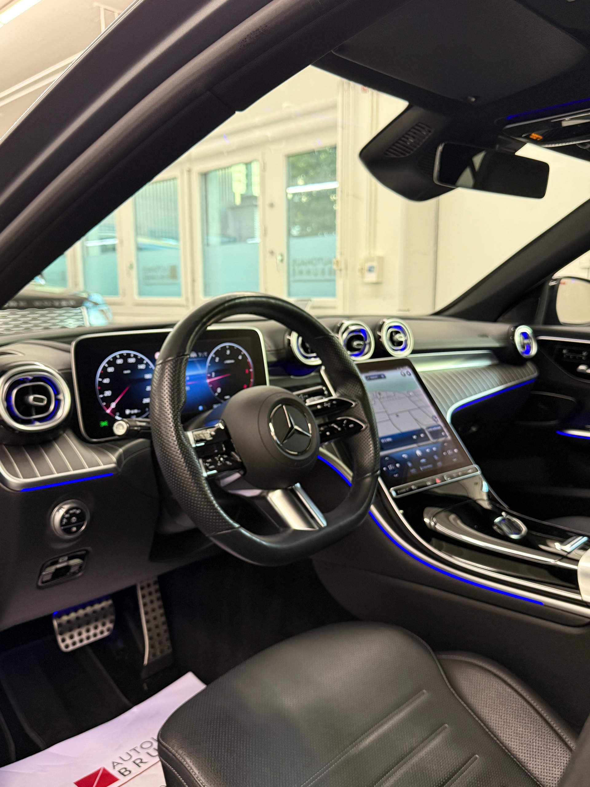 MERCEDES-BENZ C 220 d 4Matic Swiss Star AMG LINE-image-16