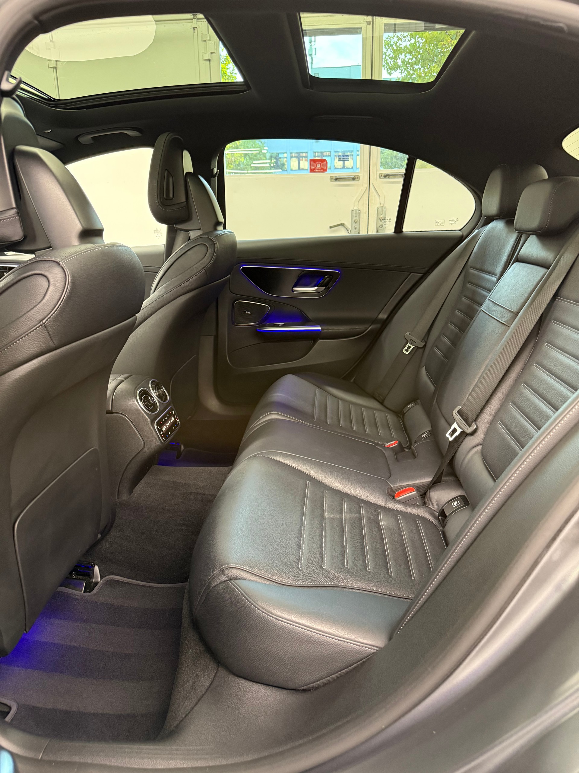 MERCEDES-BENZ C 220 d 4Matic Swiss Star AMG LINE-image-20