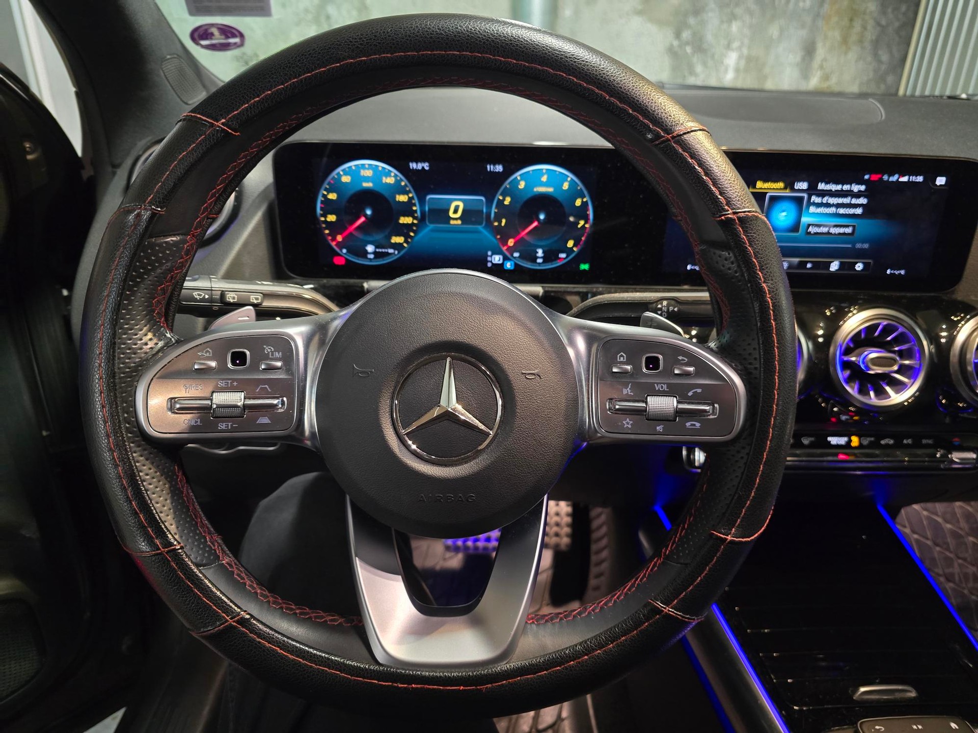 MERCEDES-BENZ GLA 250 4Matic AMG Line 8G-DCT-image-1