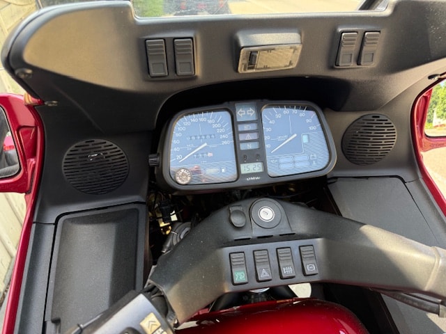 BMW K1100 LT-image-9